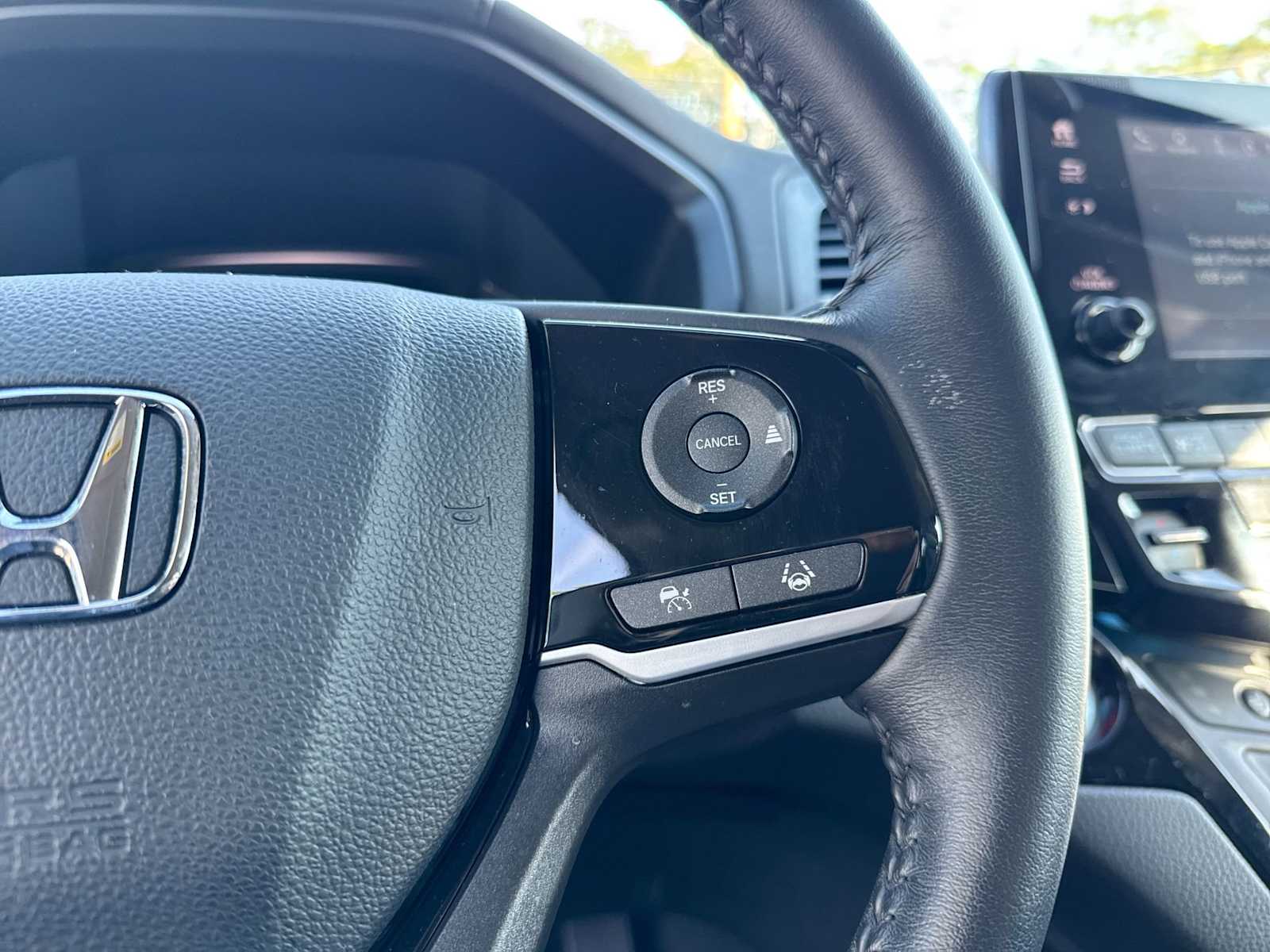 Thumbnail: 2023 Honda Odyssey - 26