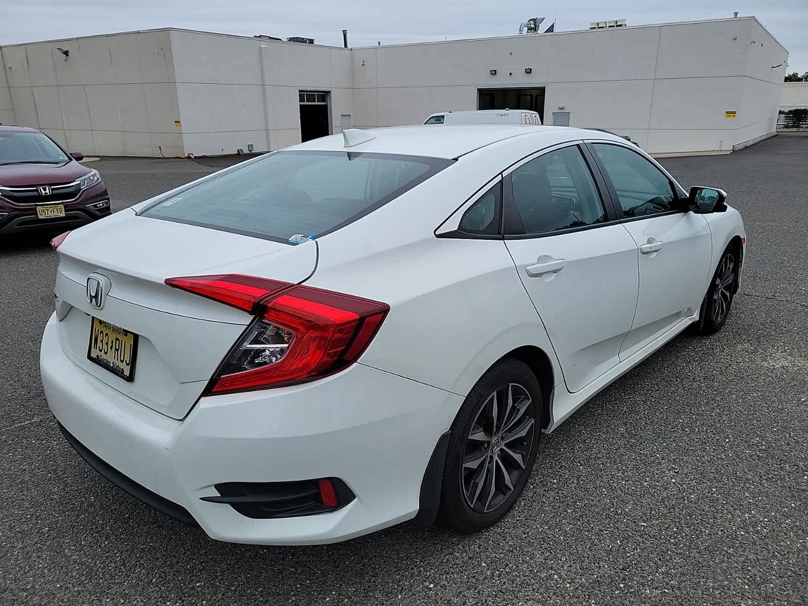 Thumbnail: 2017 Honda Civic - 5