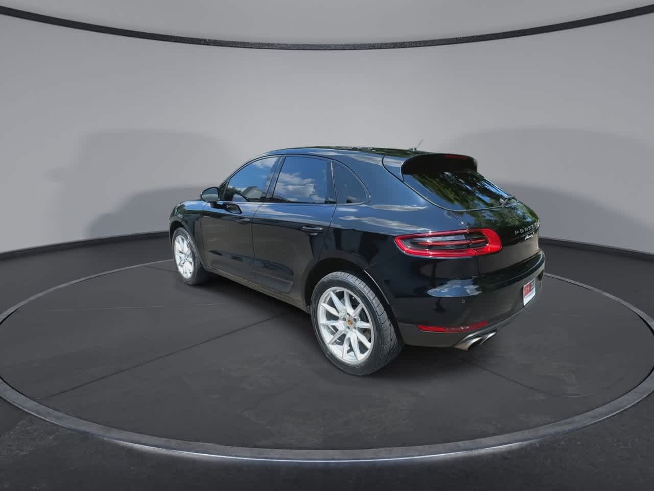 Thumbnail: 2018 Porsche Macan - 6