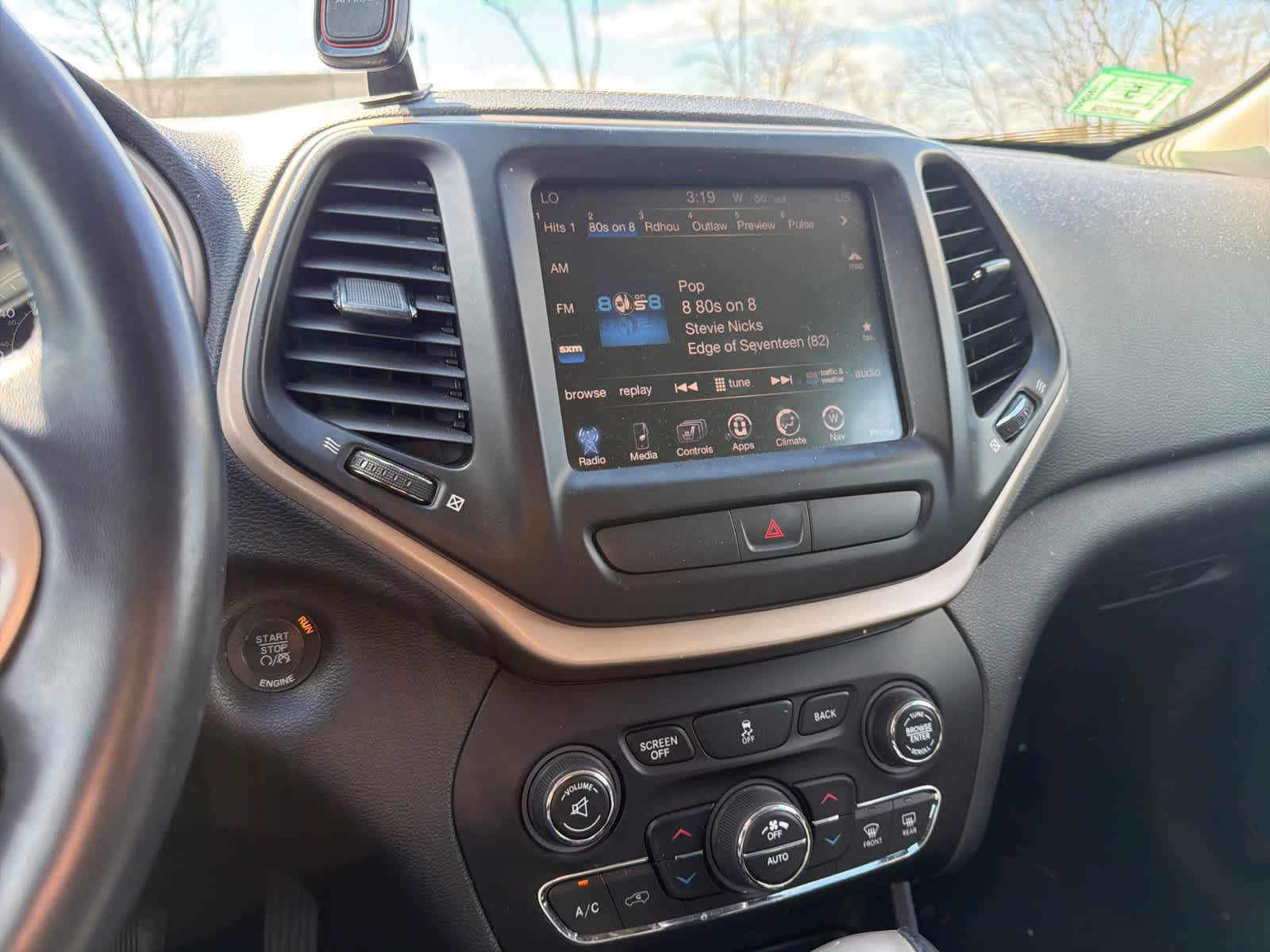 Thumbnail: 2015 Jeep Cherokee - 13