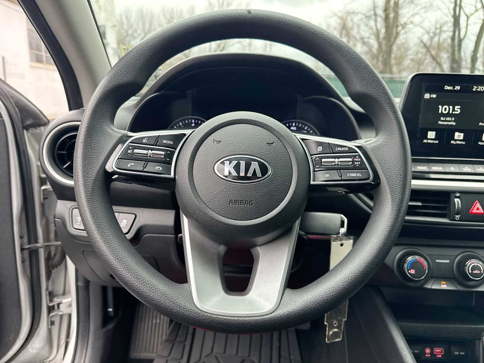 Thumbnail: 2021 Kia Forte - 23