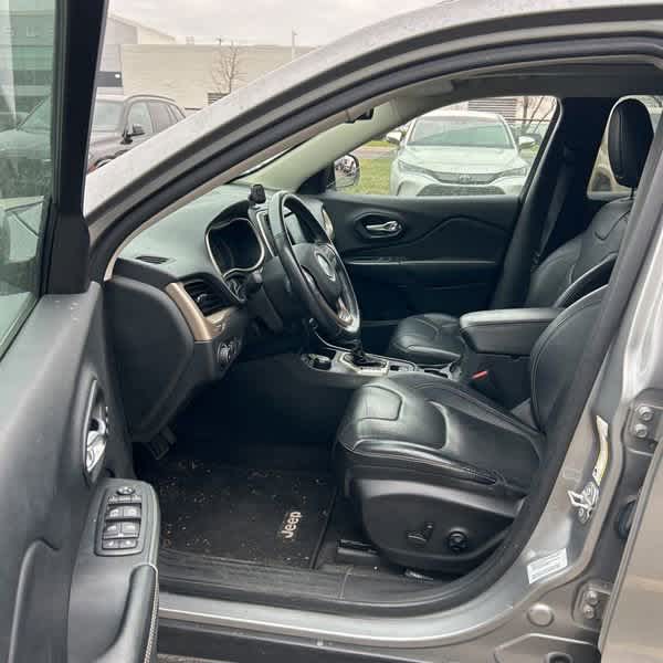 Thumbnail: 2015 Jeep Cherokee - 12