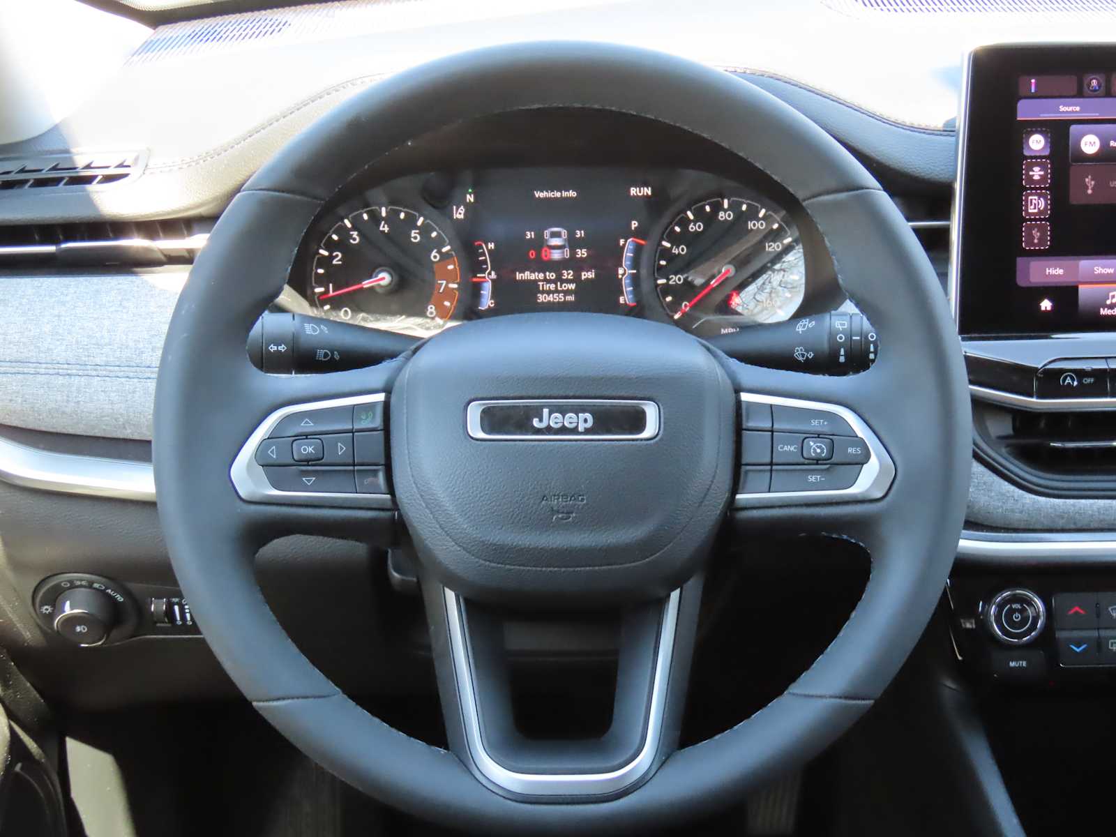 Thumbnail: 2022 Jeep Compass - 20