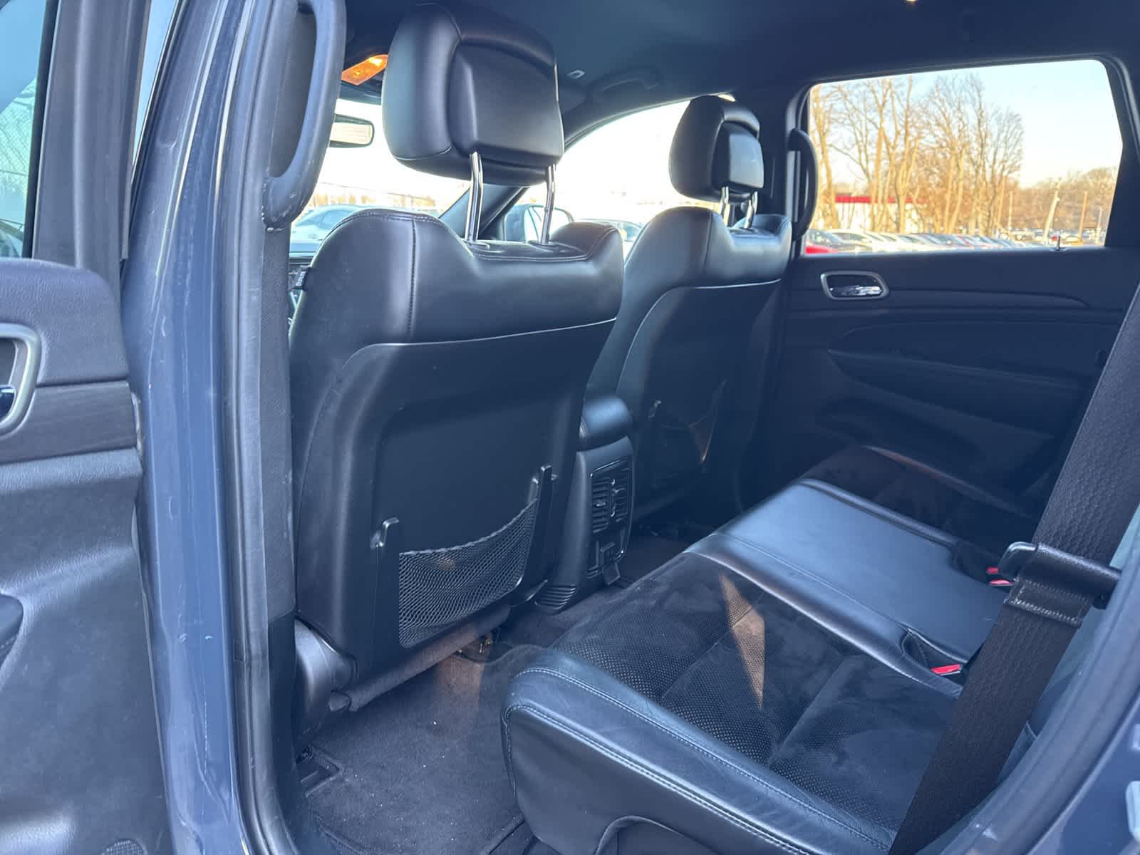 Thumbnail: 2017 Jeep Grand Cherokee - 9