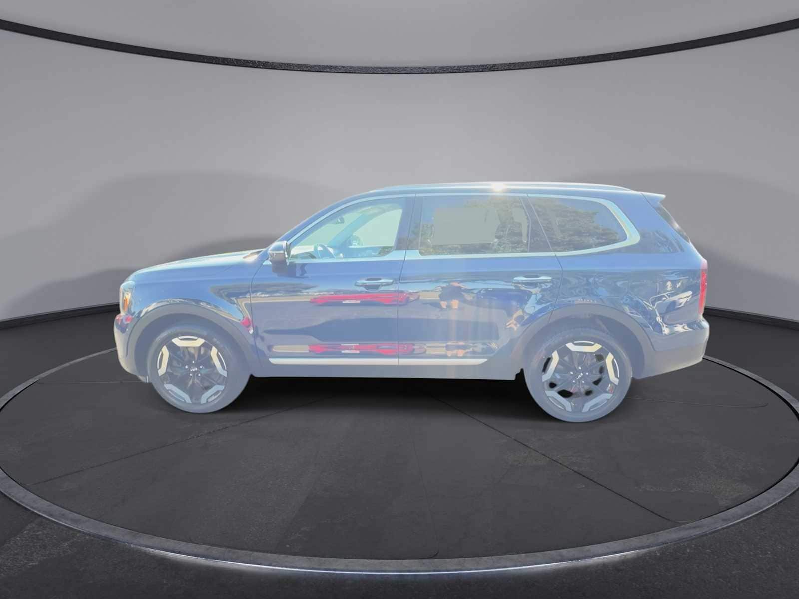 Thumbnail: 2023 Kia Telluride - 4