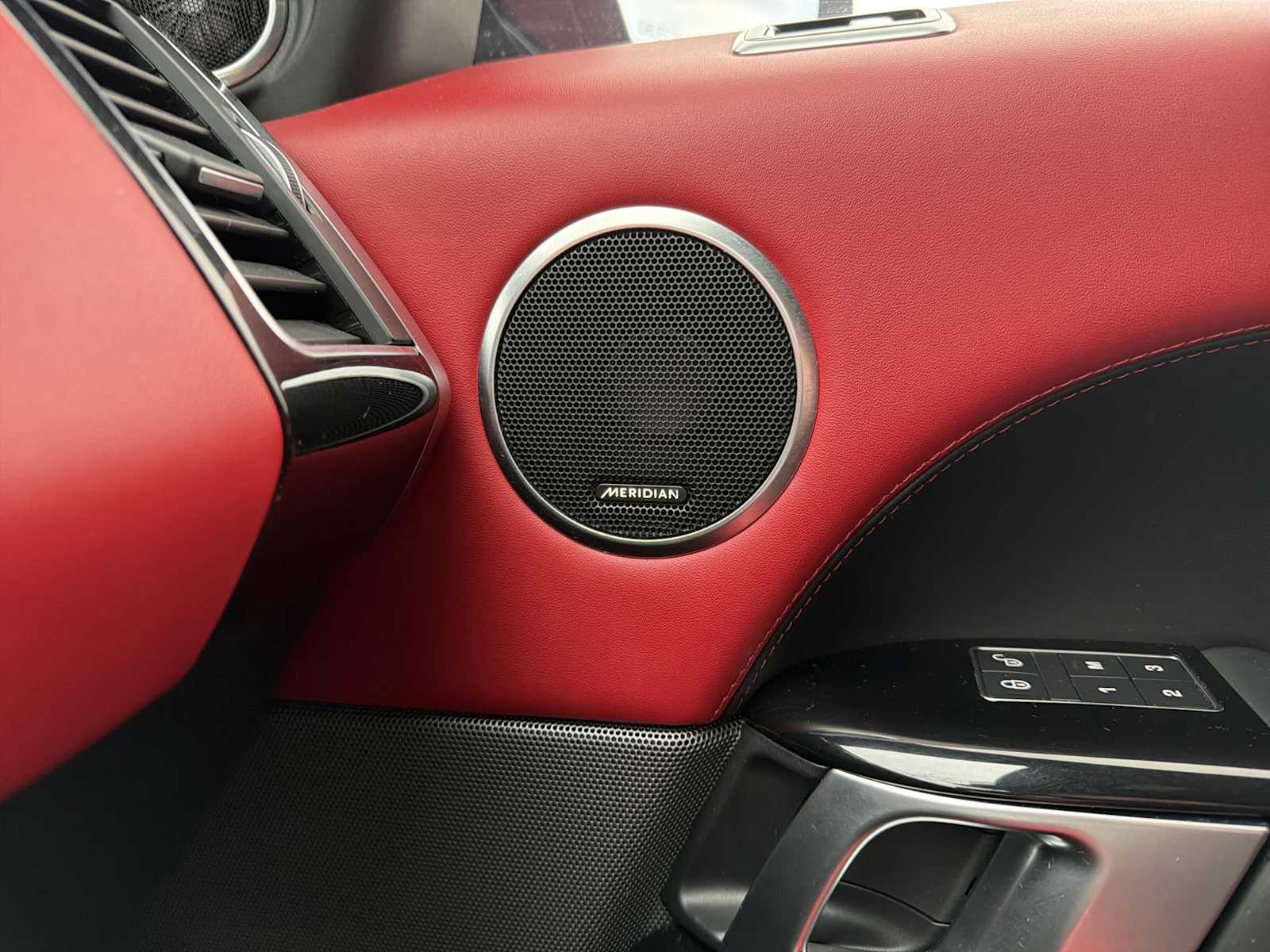 Thumbnail: 2020 Land Rover Range Rover Sport - 30