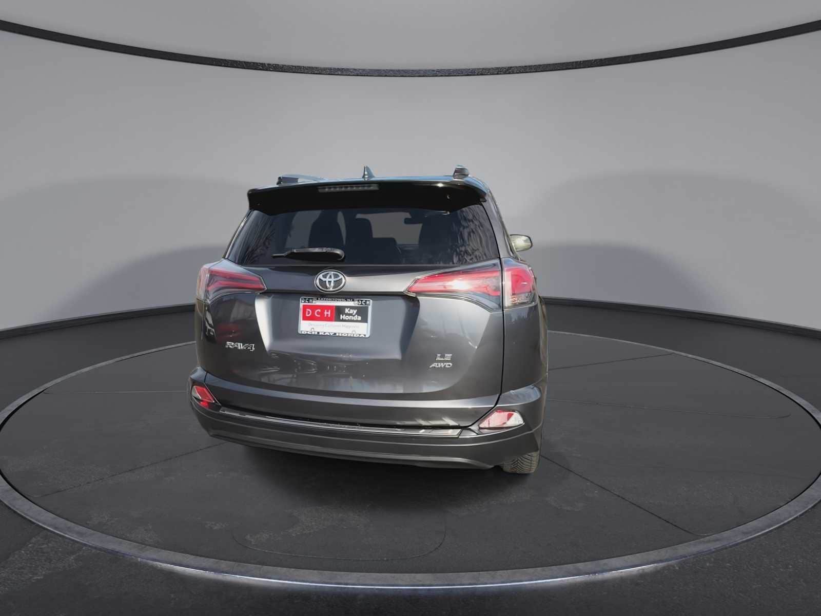 Thumbnail: 2017 Toyota RAV4 - 7