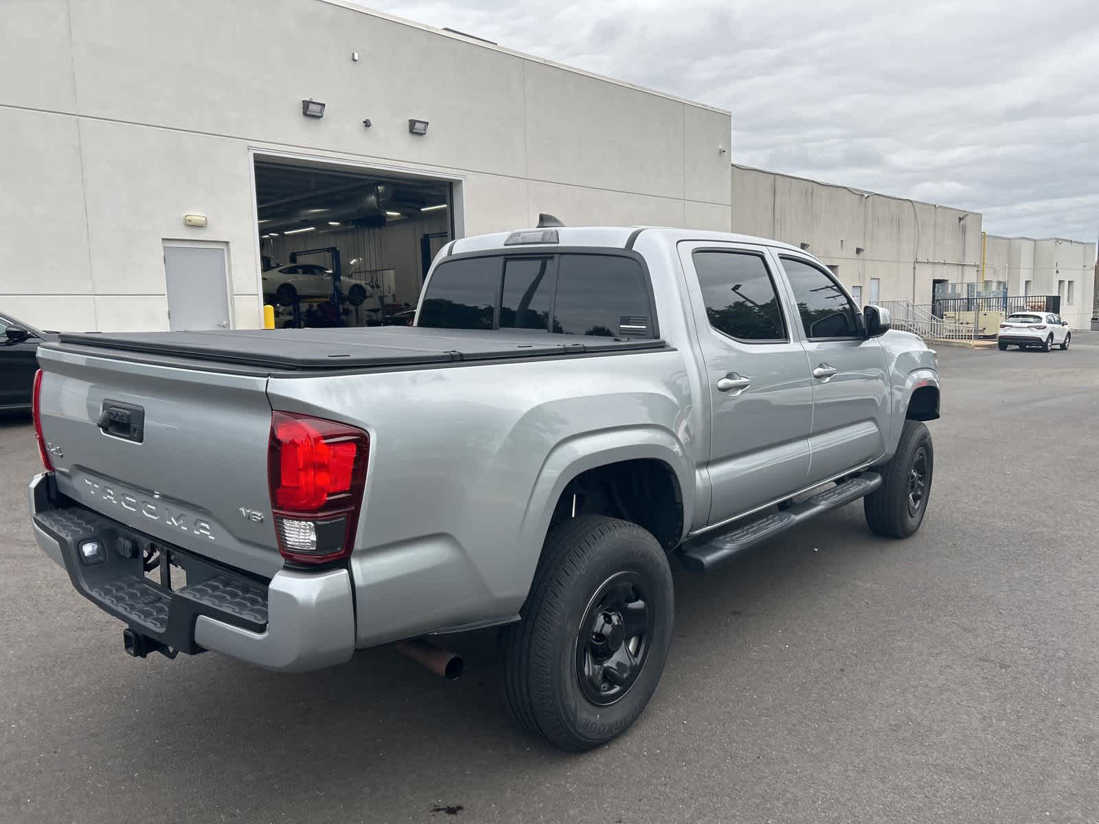 Thumbnail: 2022 Toyota Tacoma - 6