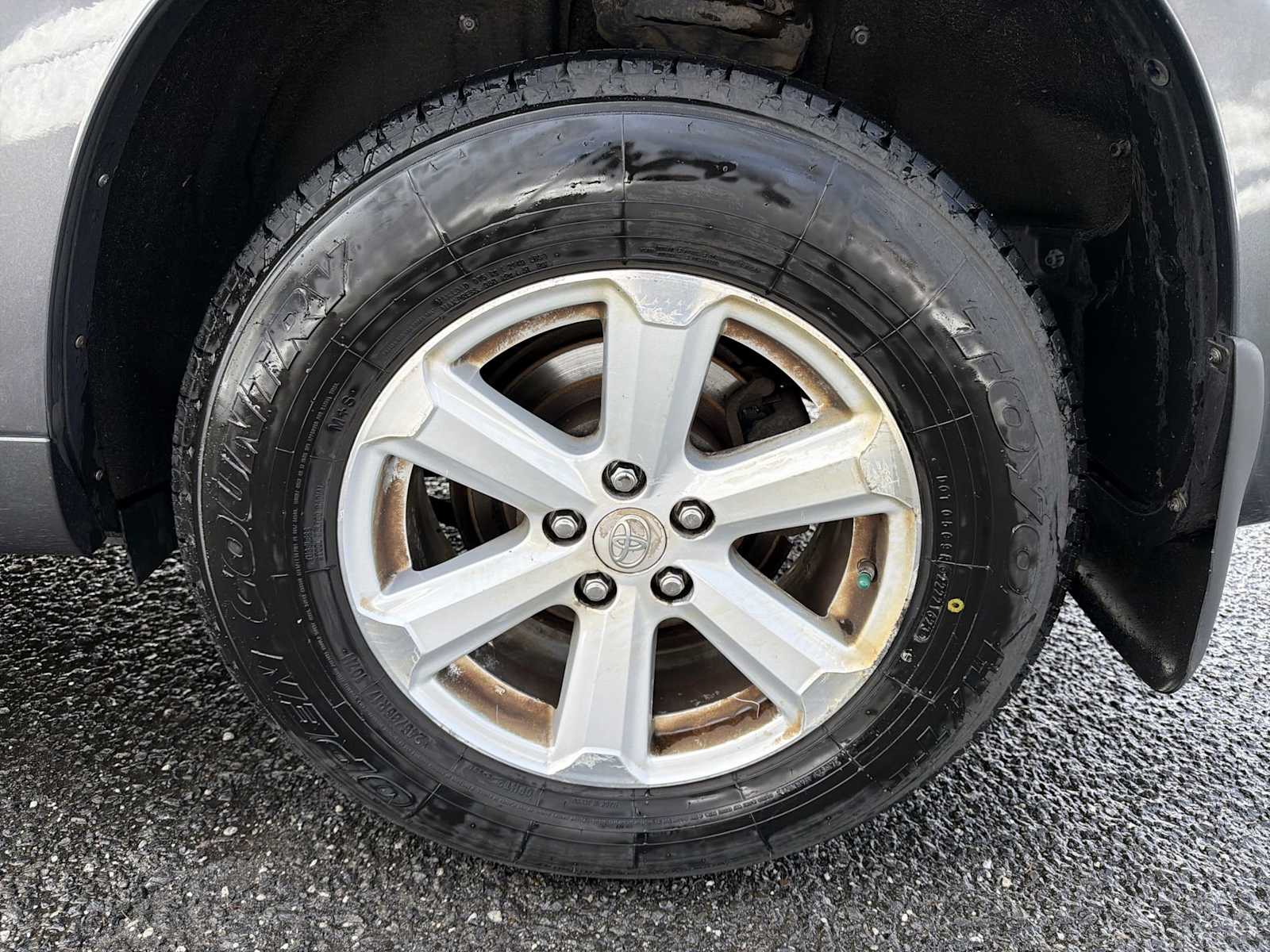 Thumbnail: 2010 Toyota Highlander - 19