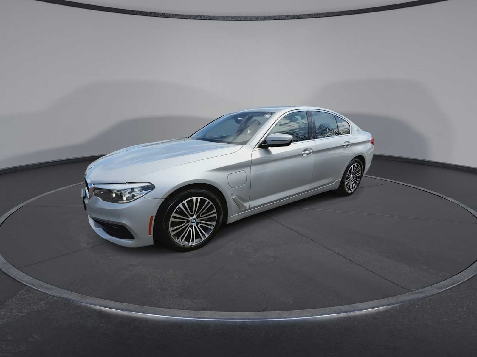 Thumbnail: 2018 BMW 5 Series - 4