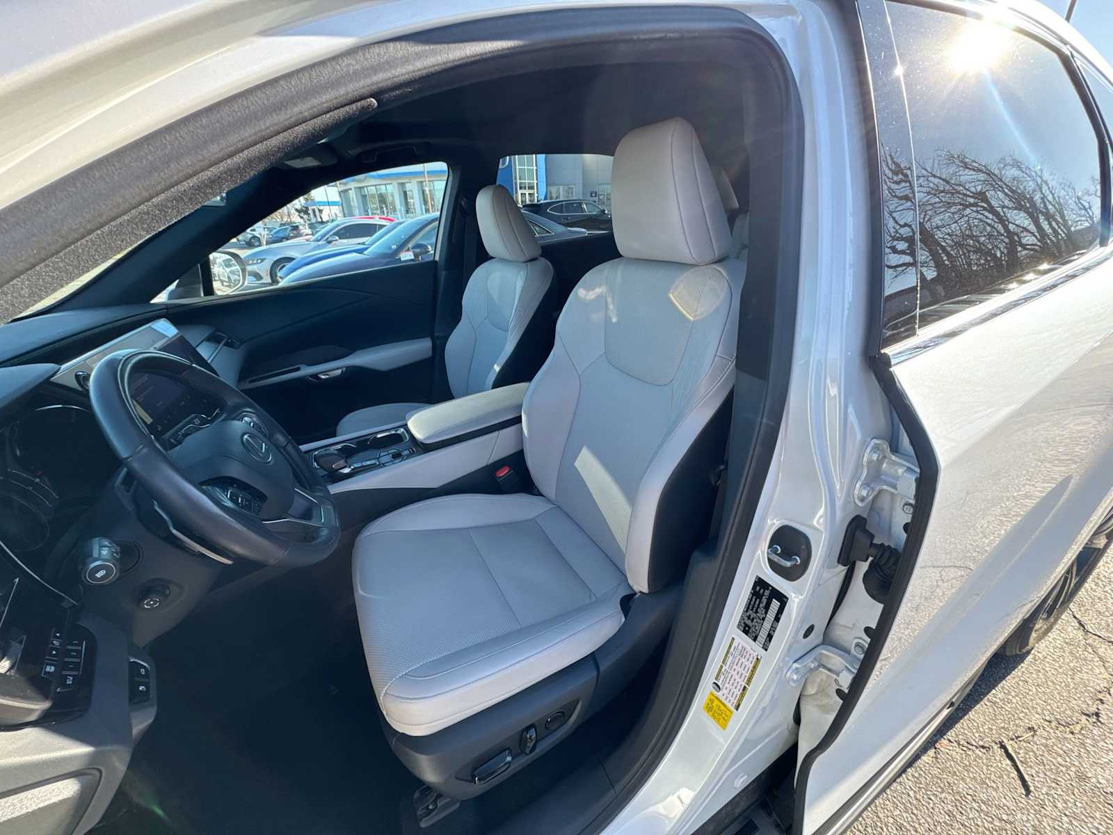 Thumbnail: 2024 Lexus RX - 21