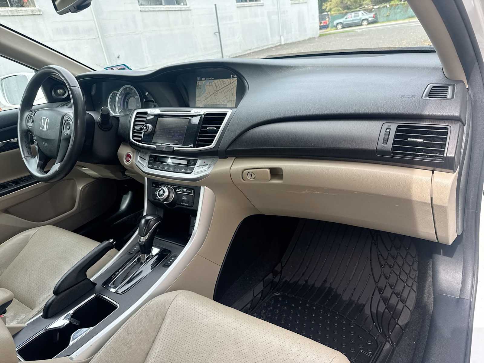 Thumbnail: 2015 Honda Accord - 16