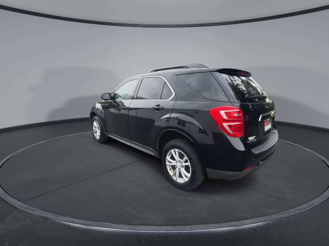 Thumbnail: 2017 Chevrolet Equinox - 6
