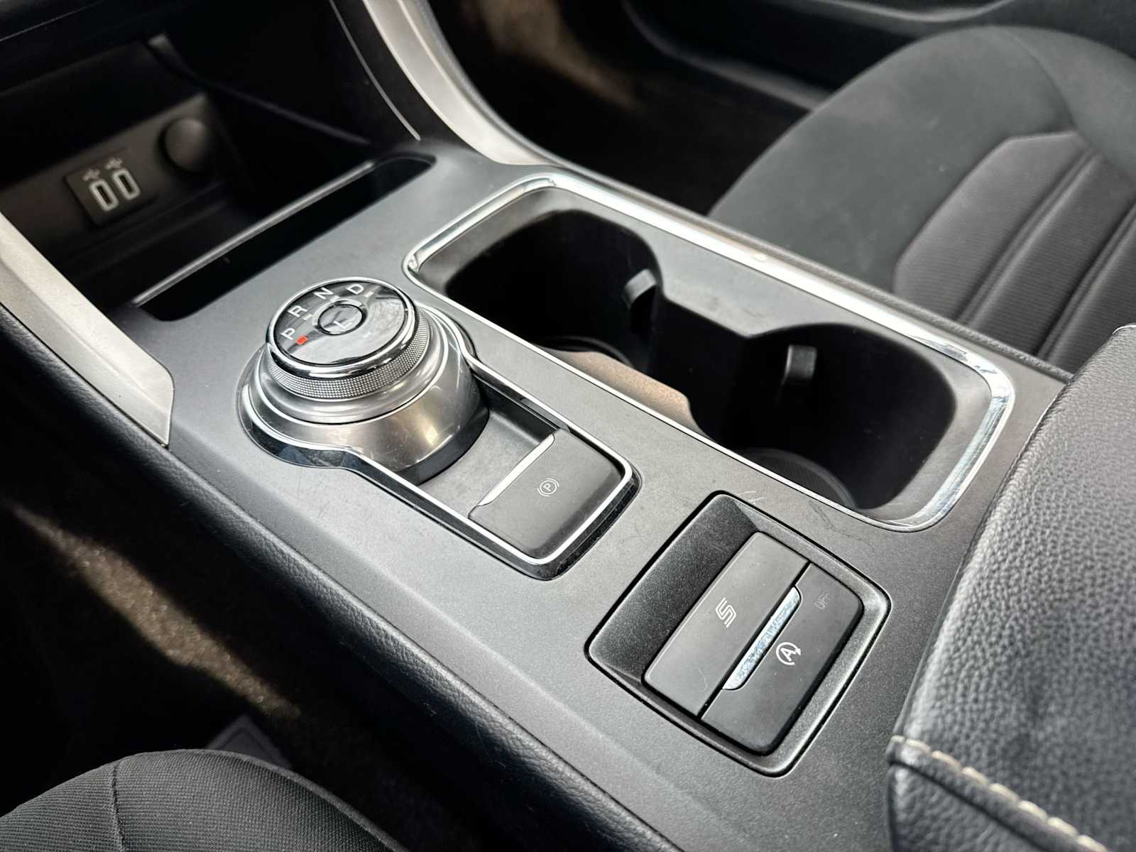 Thumbnail: 2020 Ford Fusion - 30