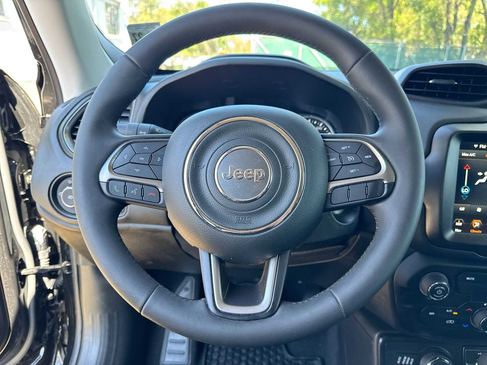 Thumbnail: 2022 Jeep Renegade - 23