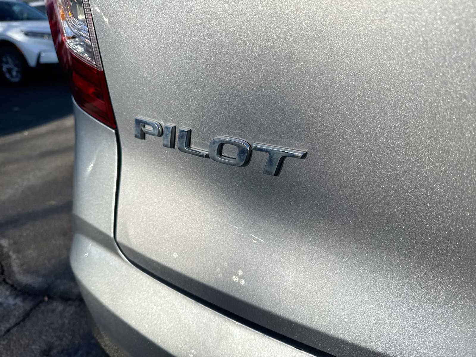 Thumbnail: 2022 Honda Pilot - 18