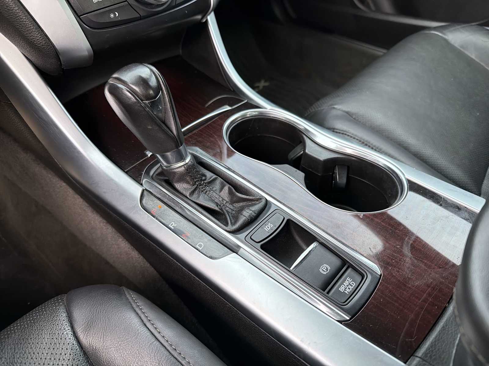 Thumbnail: 2016 Acura TLX - 31