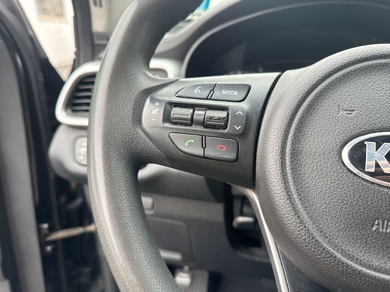 Thumbnail: 2017 Kia Sorento - 24