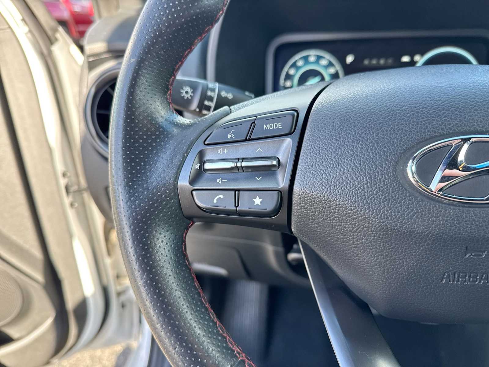 Thumbnail: 2022 Hyundai Kona - 24