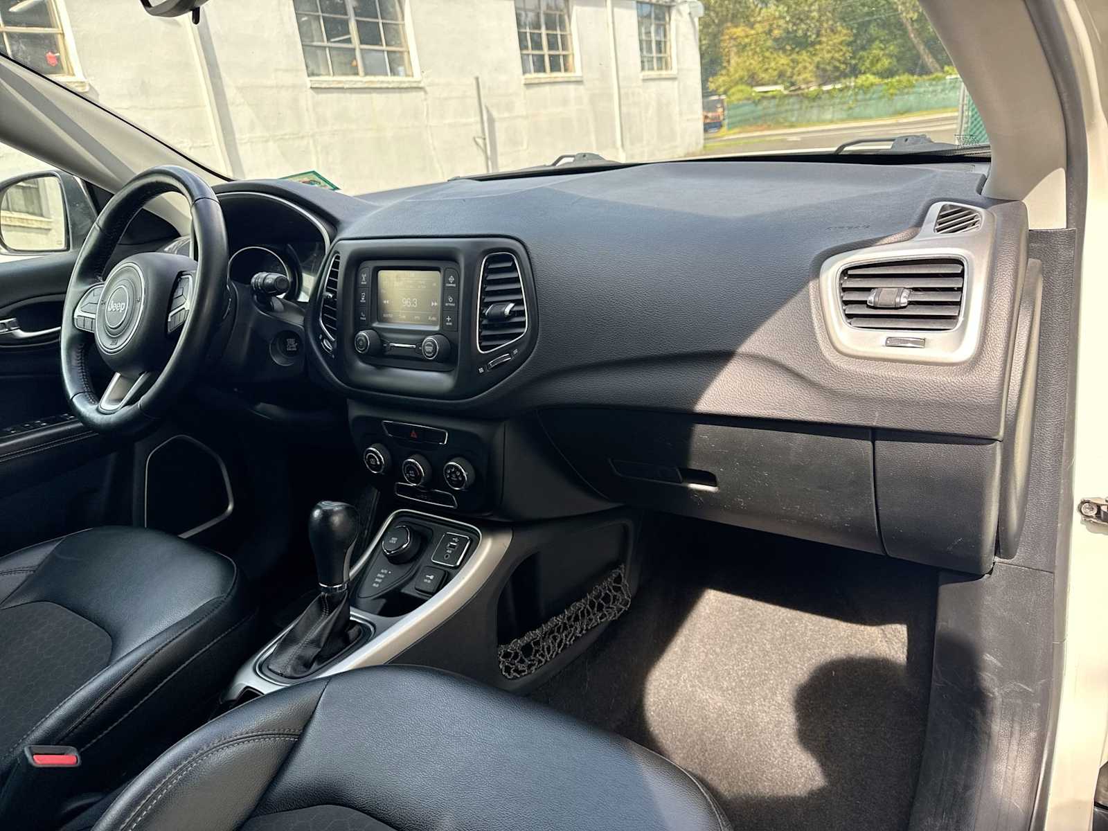 Thumbnail: 2018 Jeep Compass - 16