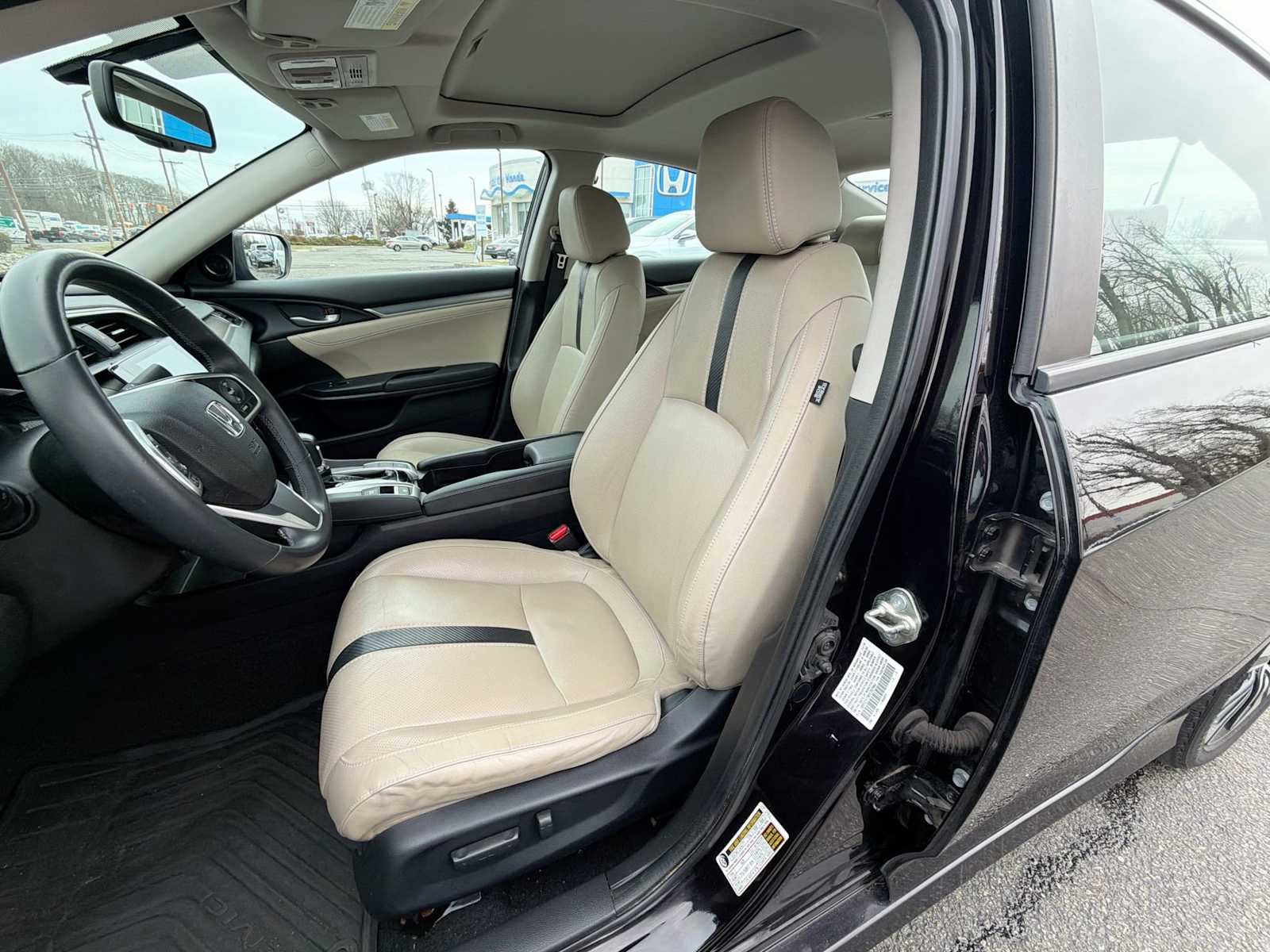 Thumbnail: 2017 Honda Civic - 21