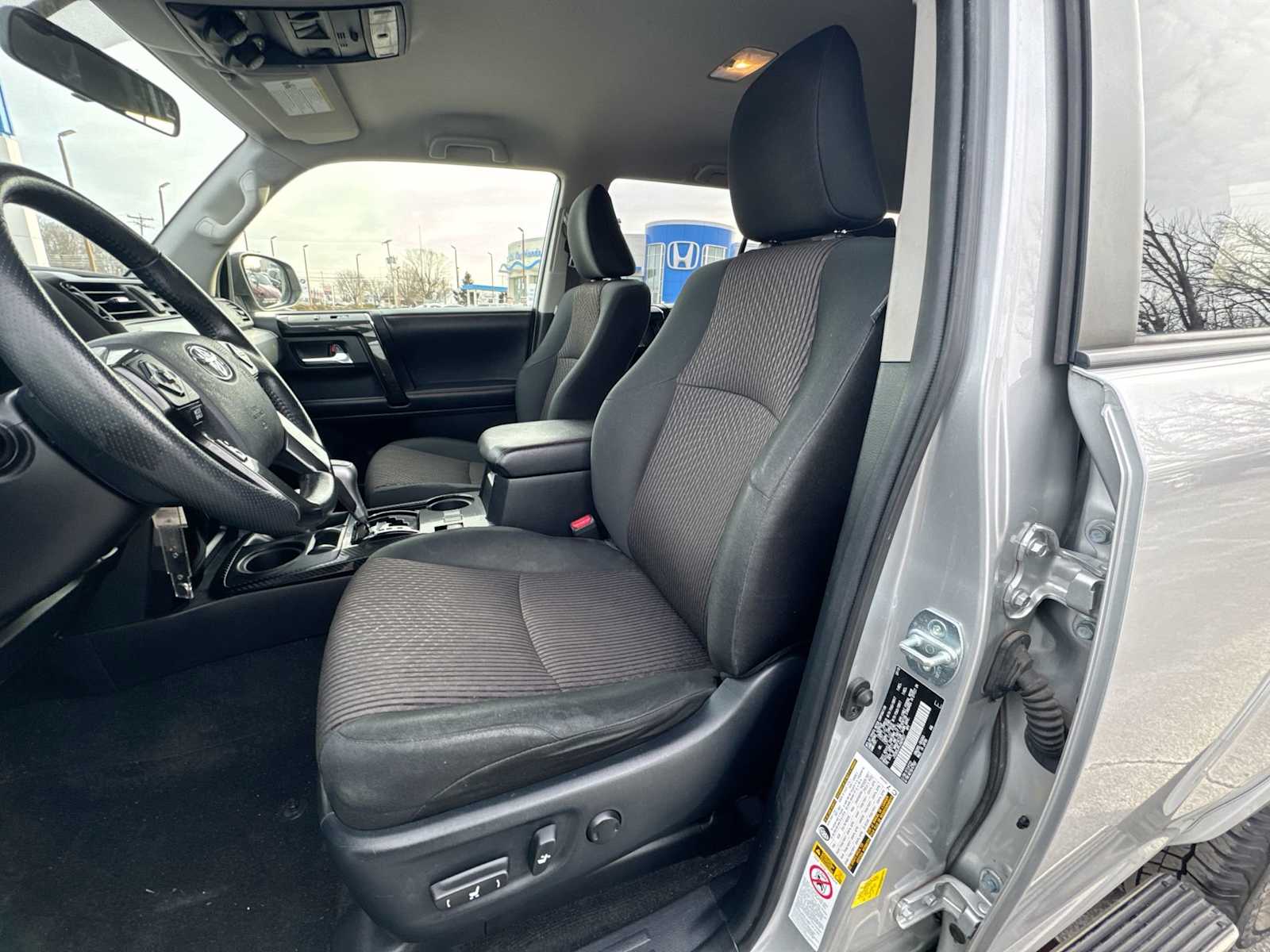 Thumbnail: 2018 Toyota 4Runner - 21