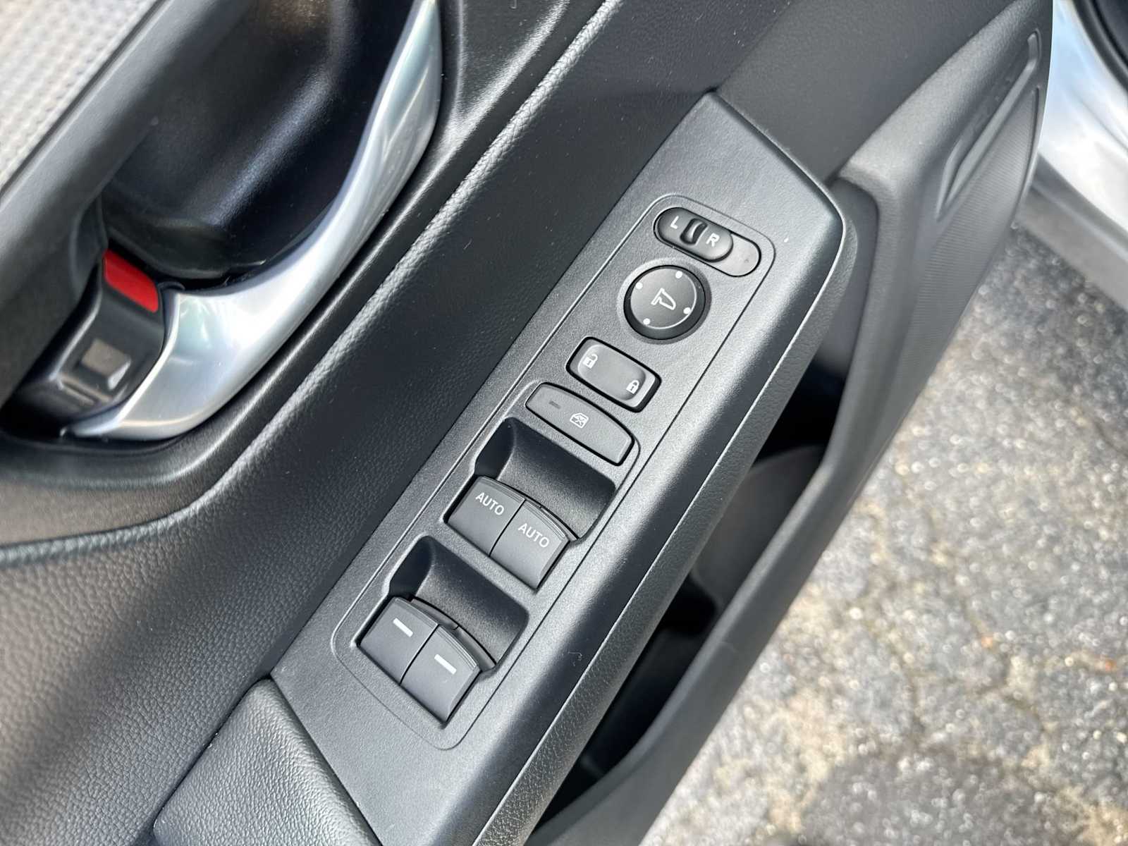 Thumbnail: 2023 Honda CR-V - 22