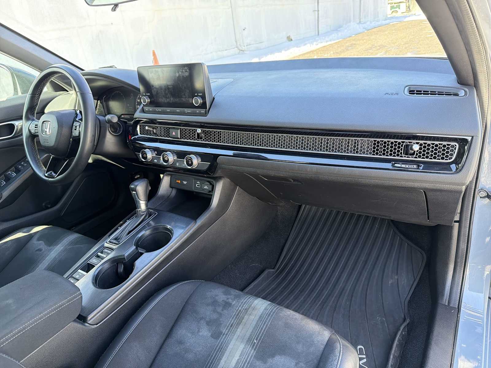 Thumbnail: 2023 Honda Civic - 16