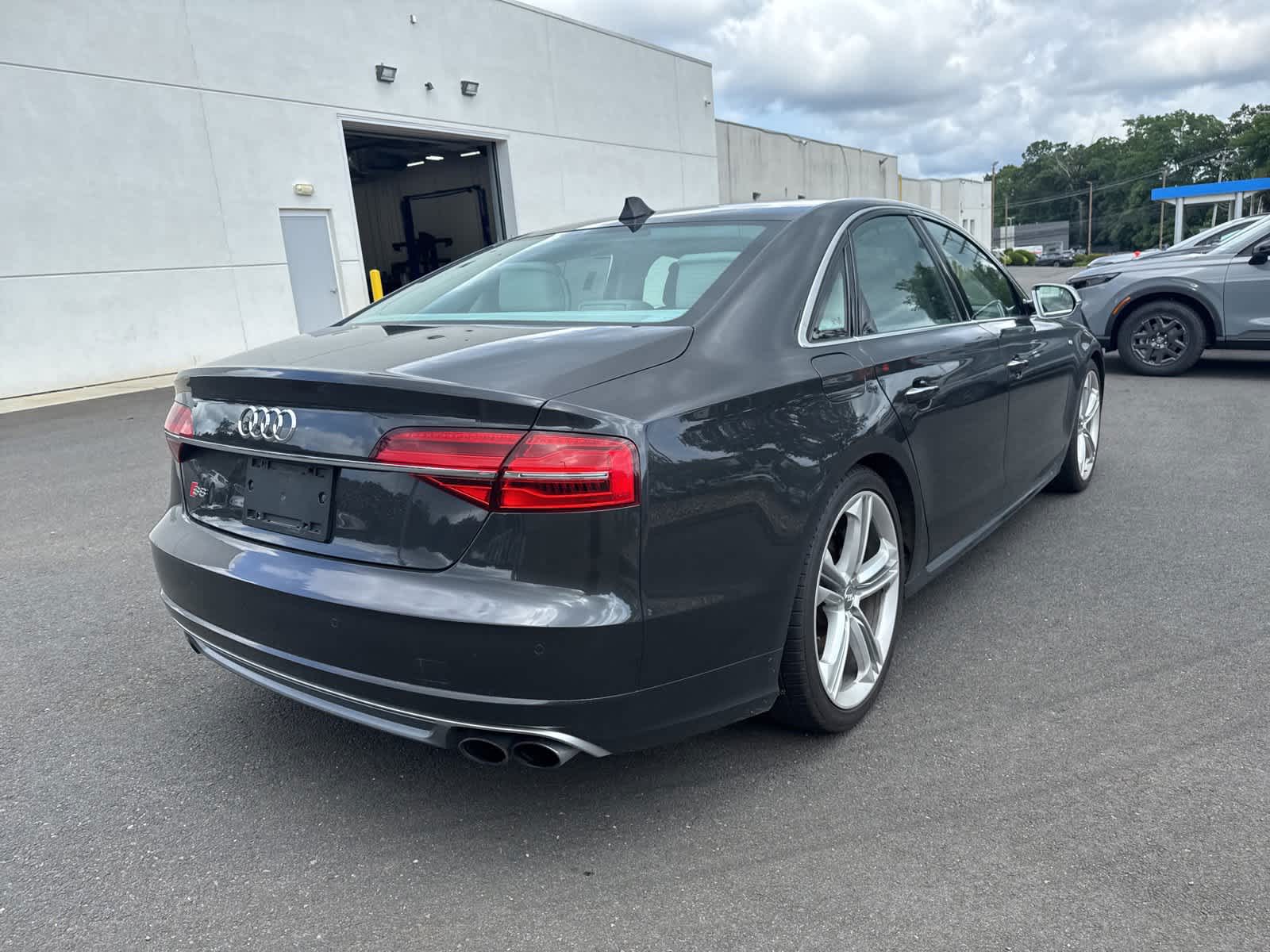 Thumbnail: 2015 Audi S8 - 5