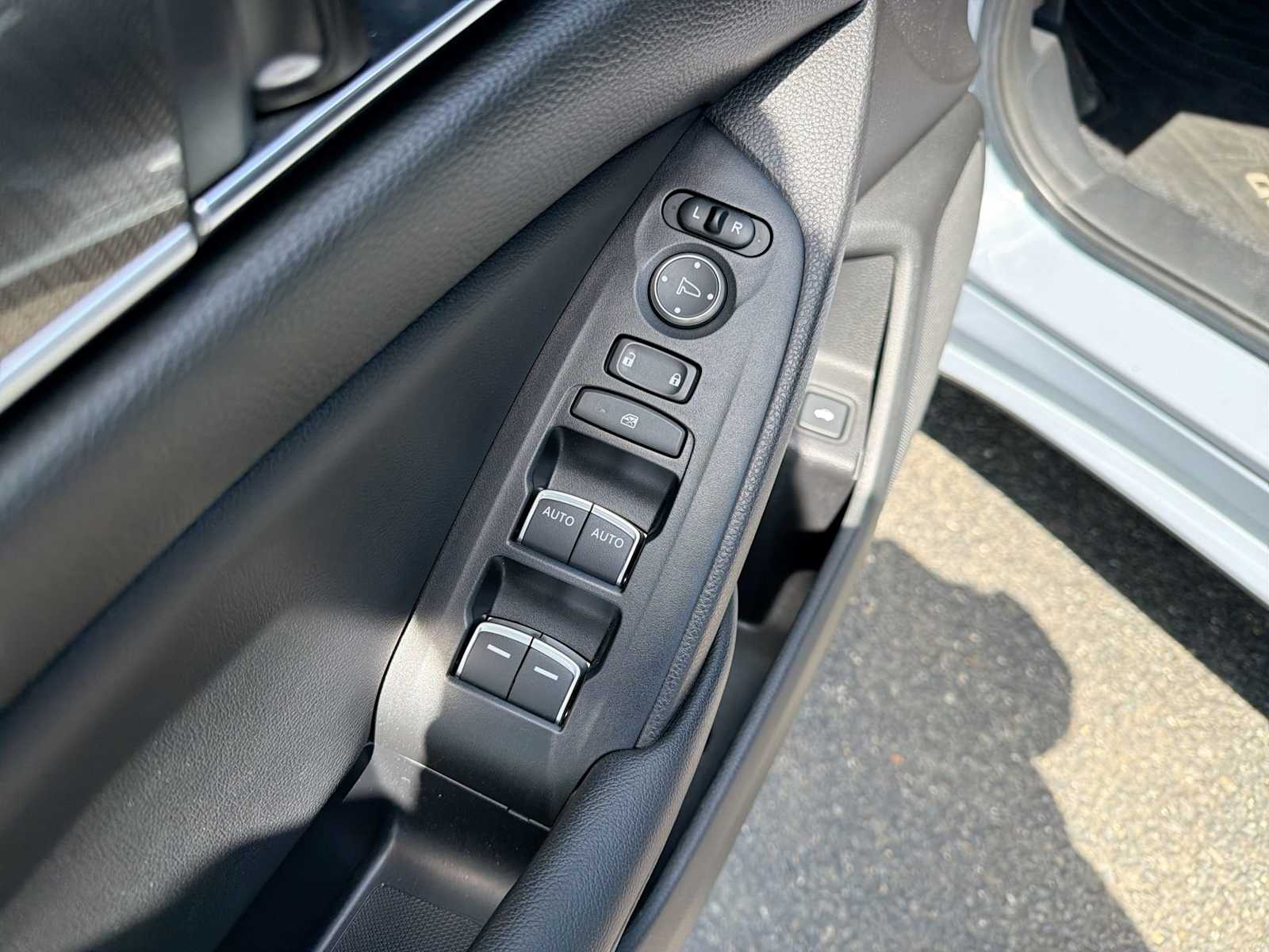 Thumbnail: 2022 Honda Accord - 22