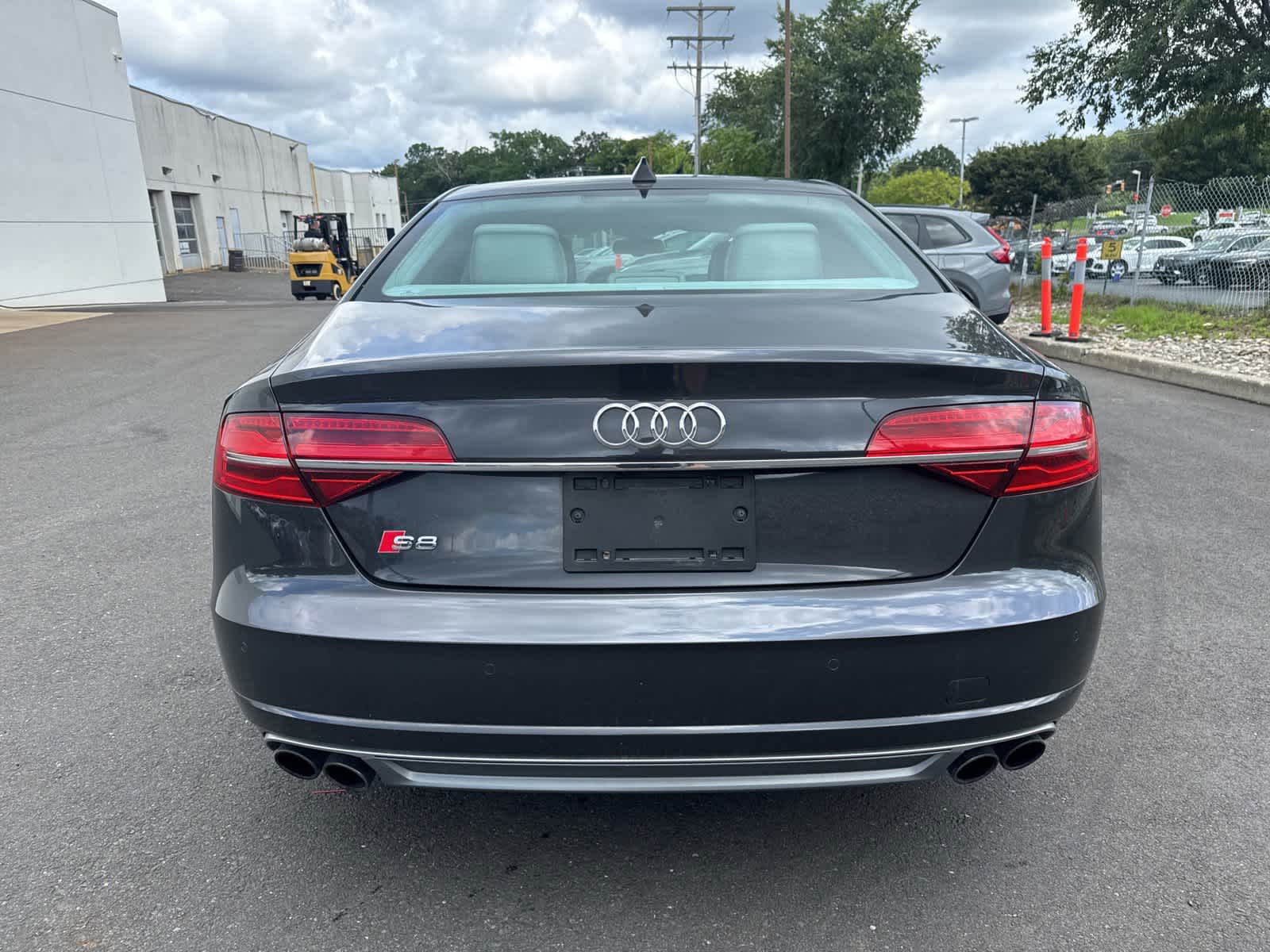 Thumbnail: 2015 Audi S8 - 4