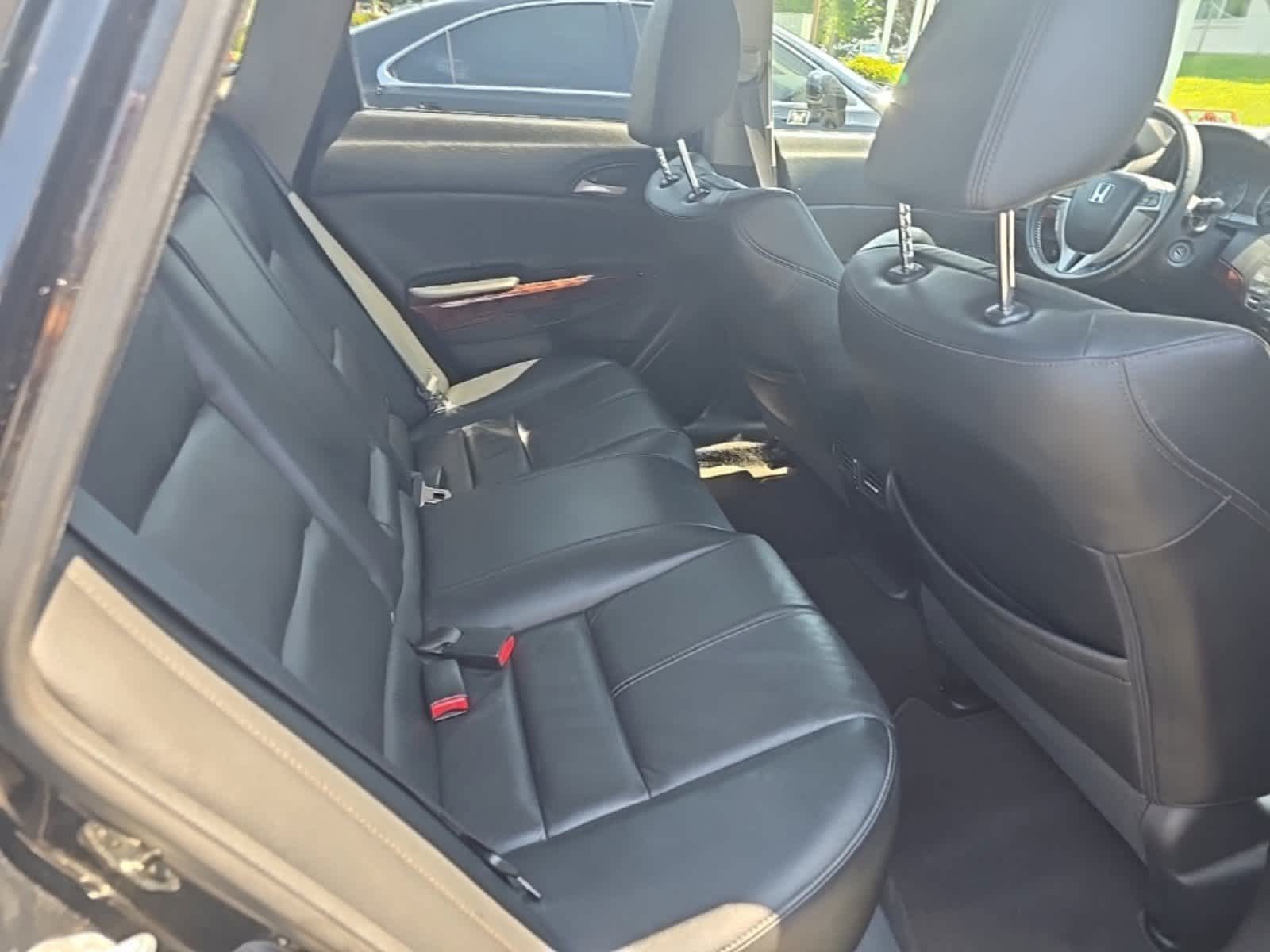 Thumbnail: 2010 Honda Accord Crosstour - 20