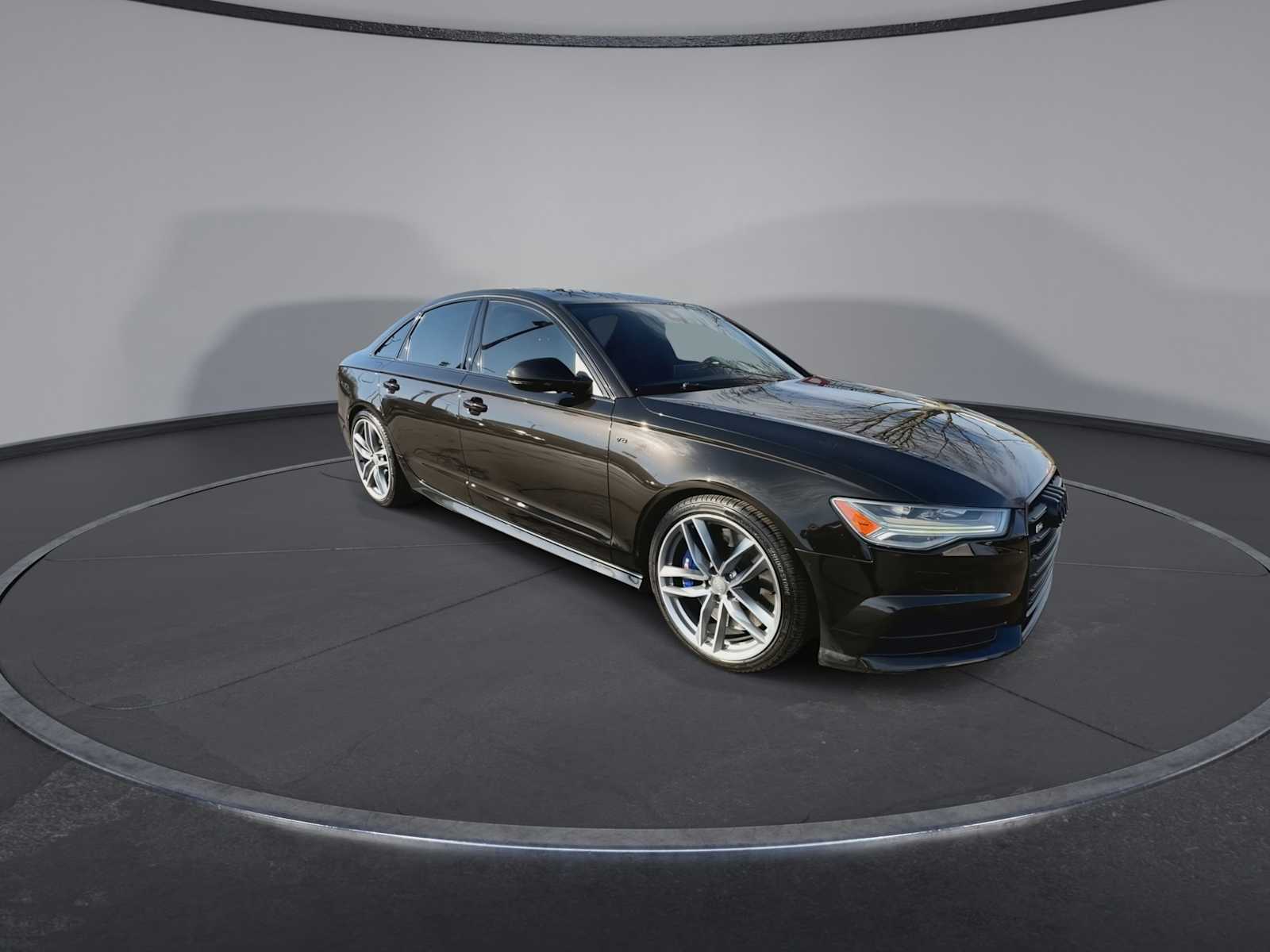 Thumbnail: 2016 Audi S6 - 2