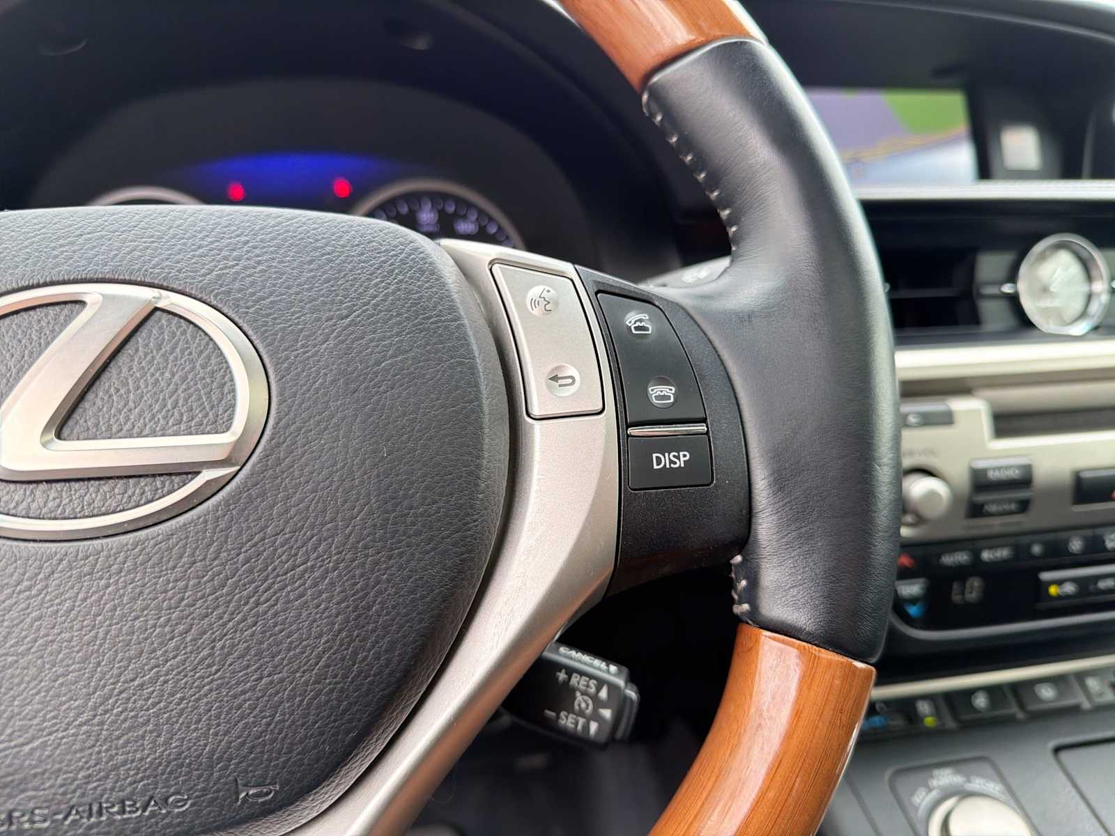 Thumbnail: 2013 Lexus ES - 26