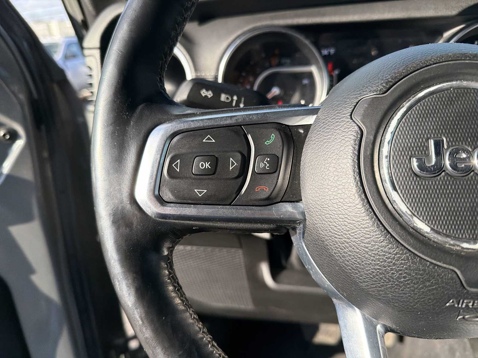 Thumbnail: 2019 Jeep Wrangler - 24