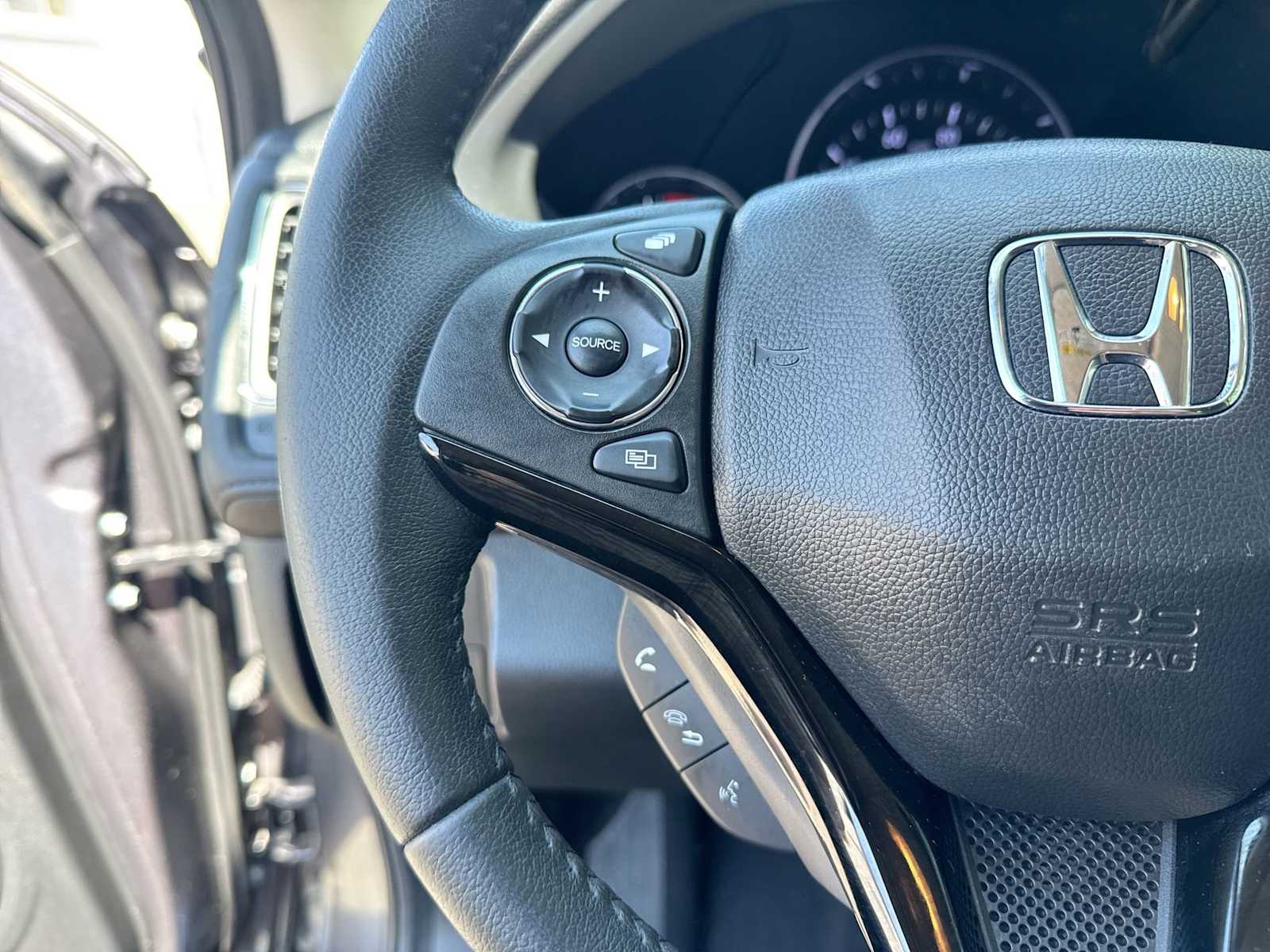 Thumbnail: 2017 Honda HR-V - 25
