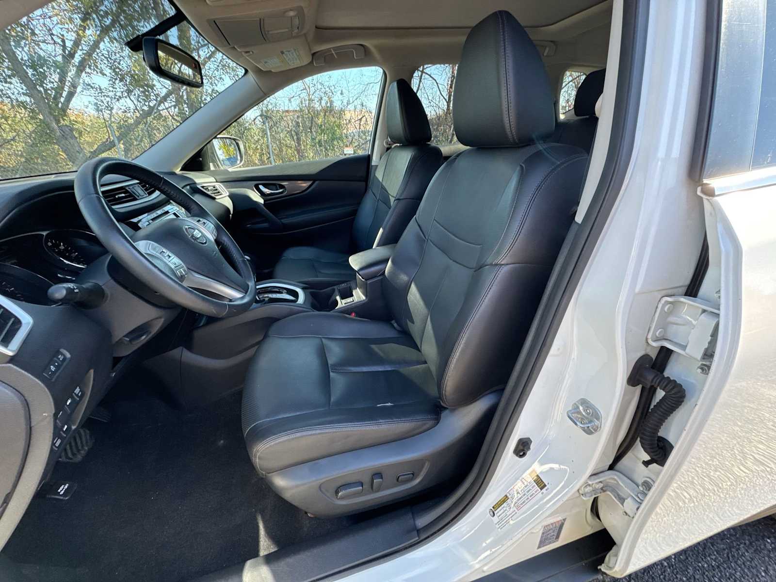 Thumbnail: 2016 Nissan Rogue - 21