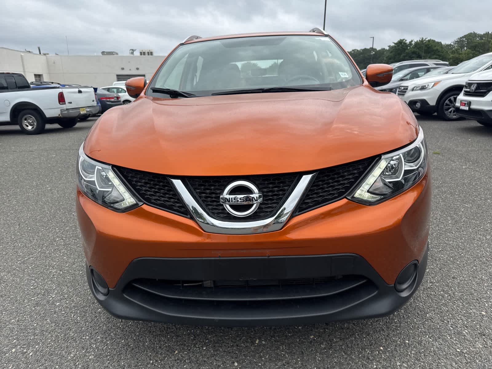 Thumbnail: 2017 Nissan Rogue Sport - 8