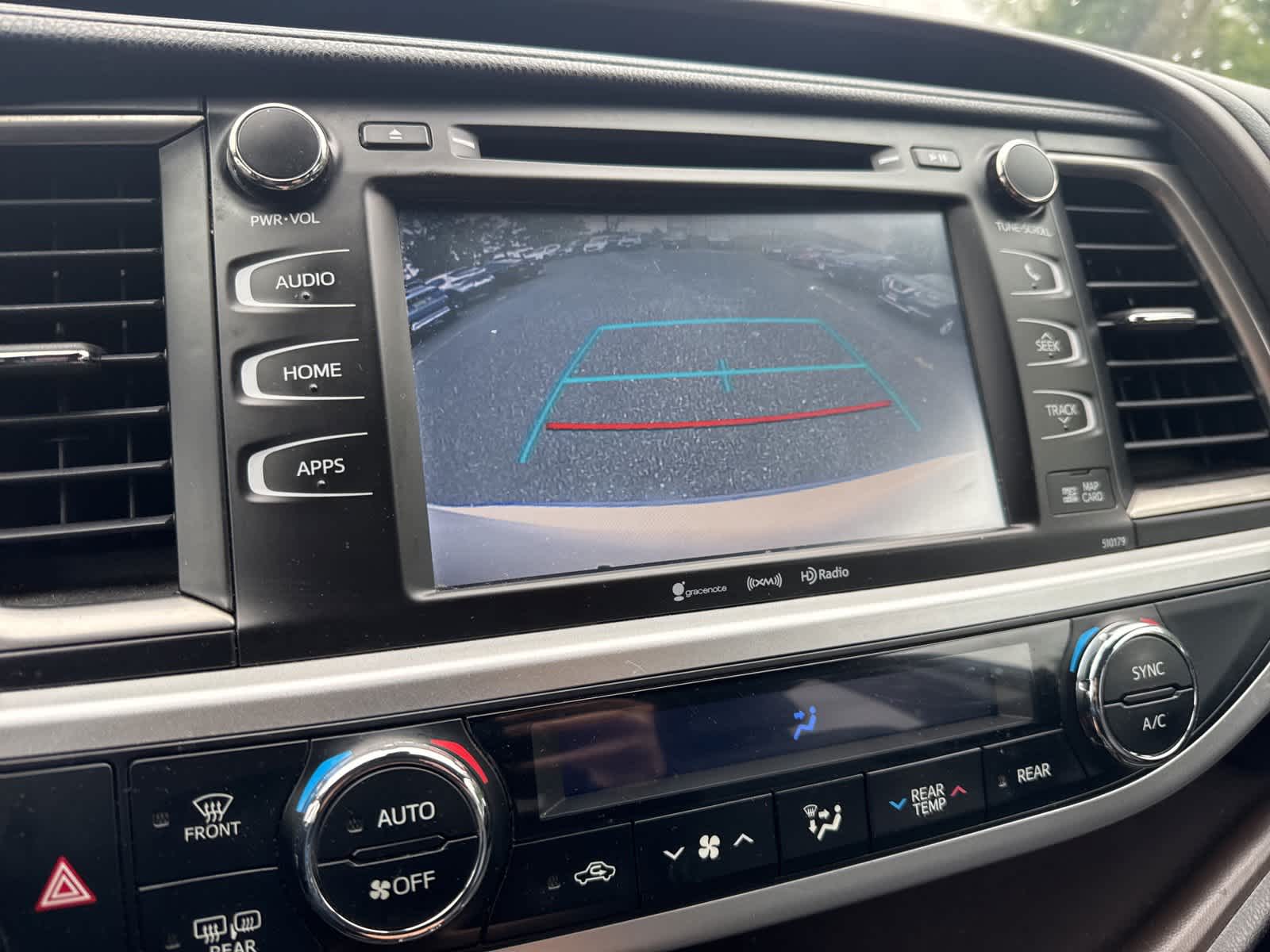 Thumbnail: 2018 Toyota Highlander - 14