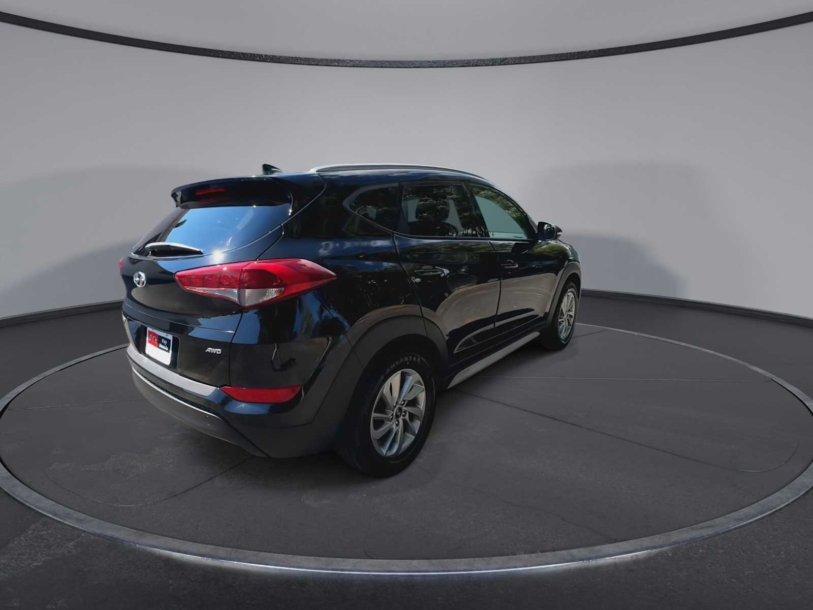 Thumbnail: 2017 Hyundai Tucson - 8
