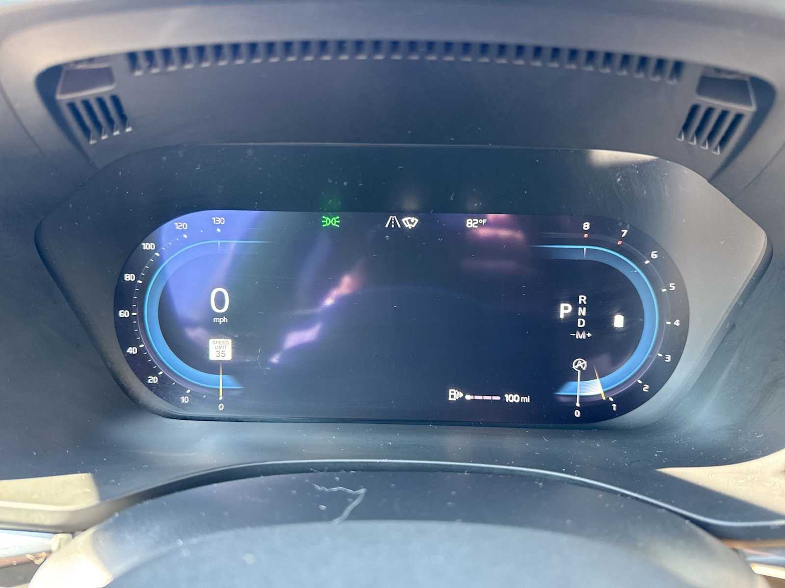 Thumbnail: 2022 Volvo XC60 - 31