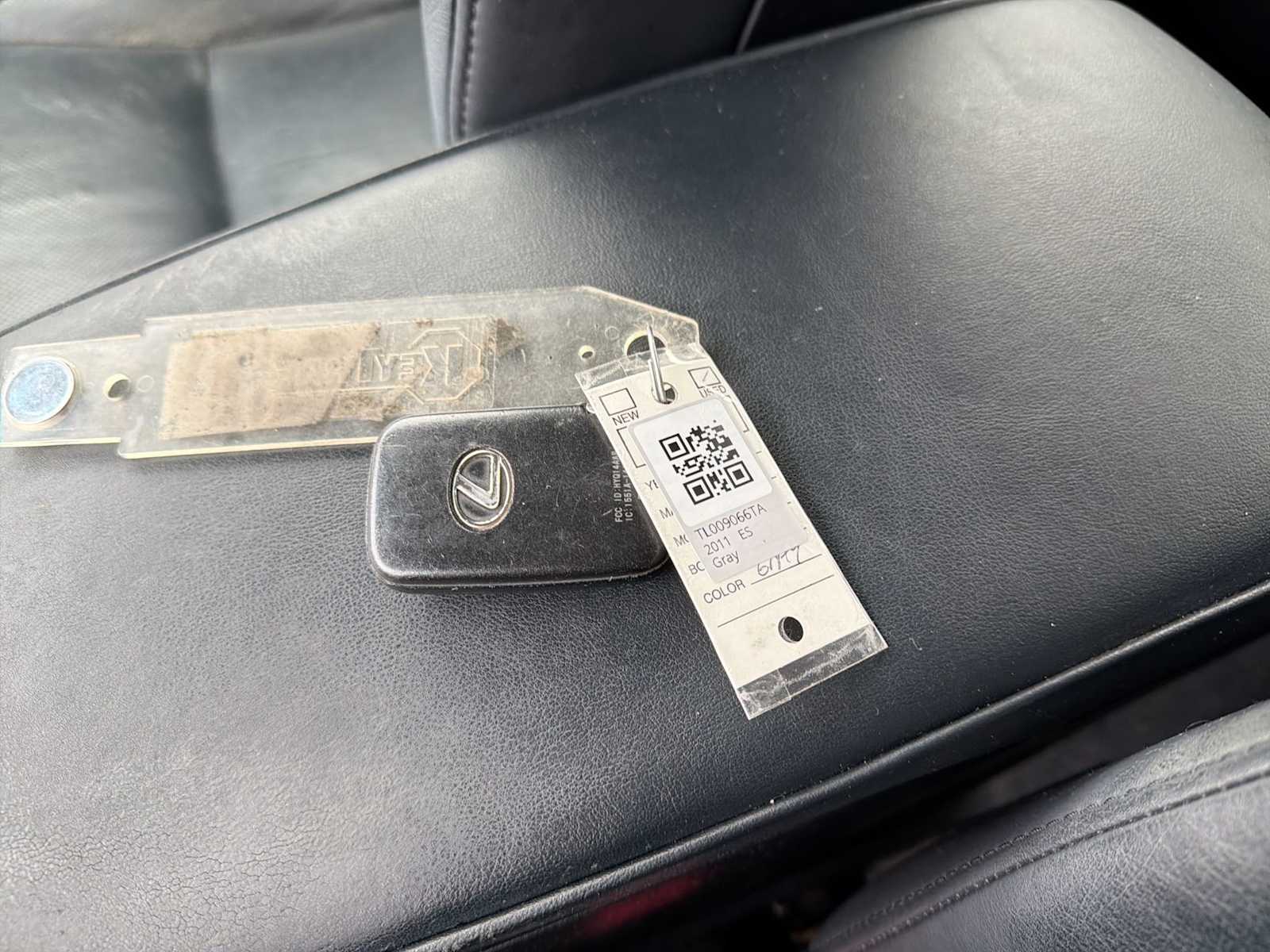 Thumbnail: 2011 Lexus ES - 34