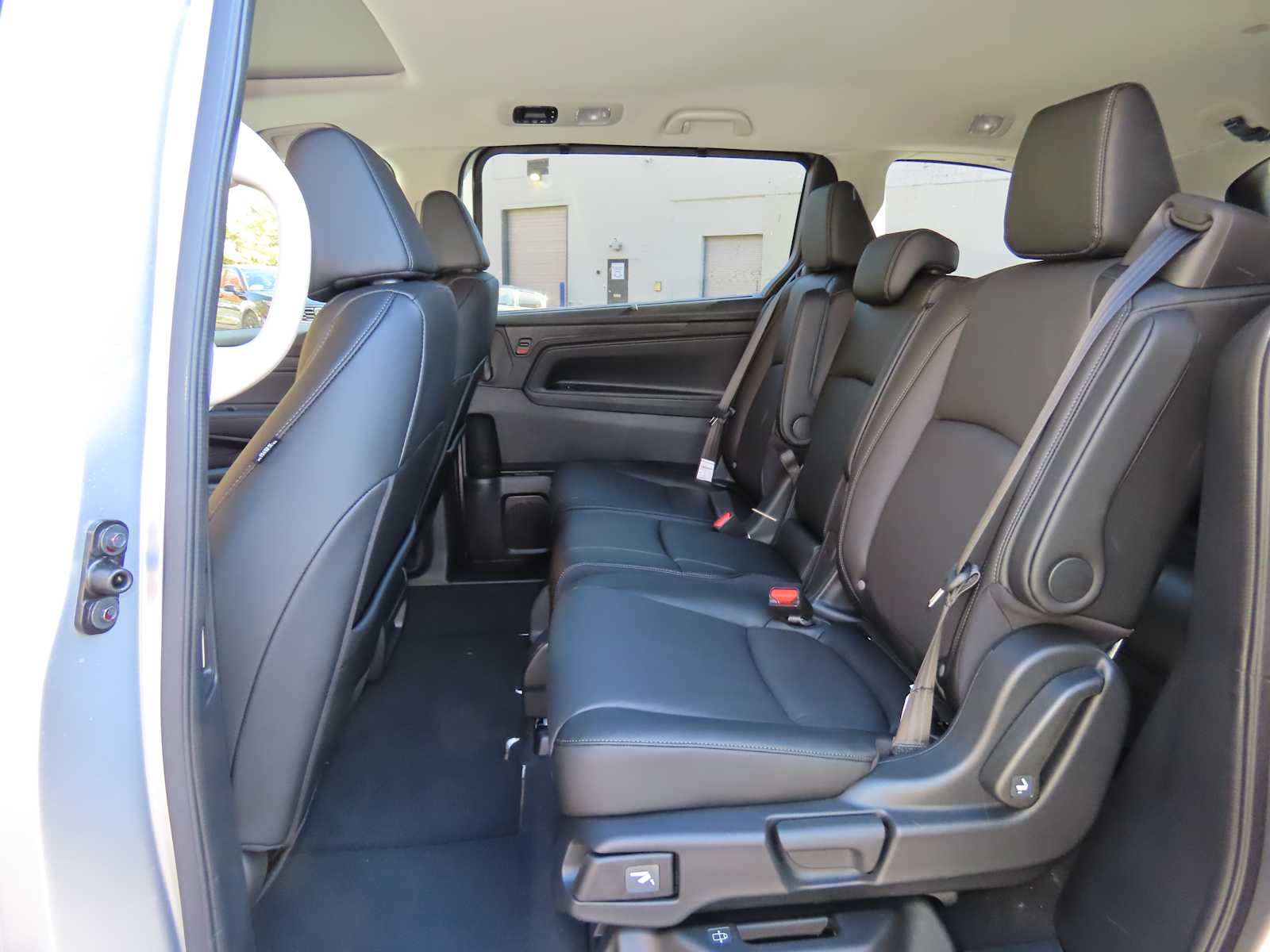 Thumbnail: 2026 Honda Odyssey - 13