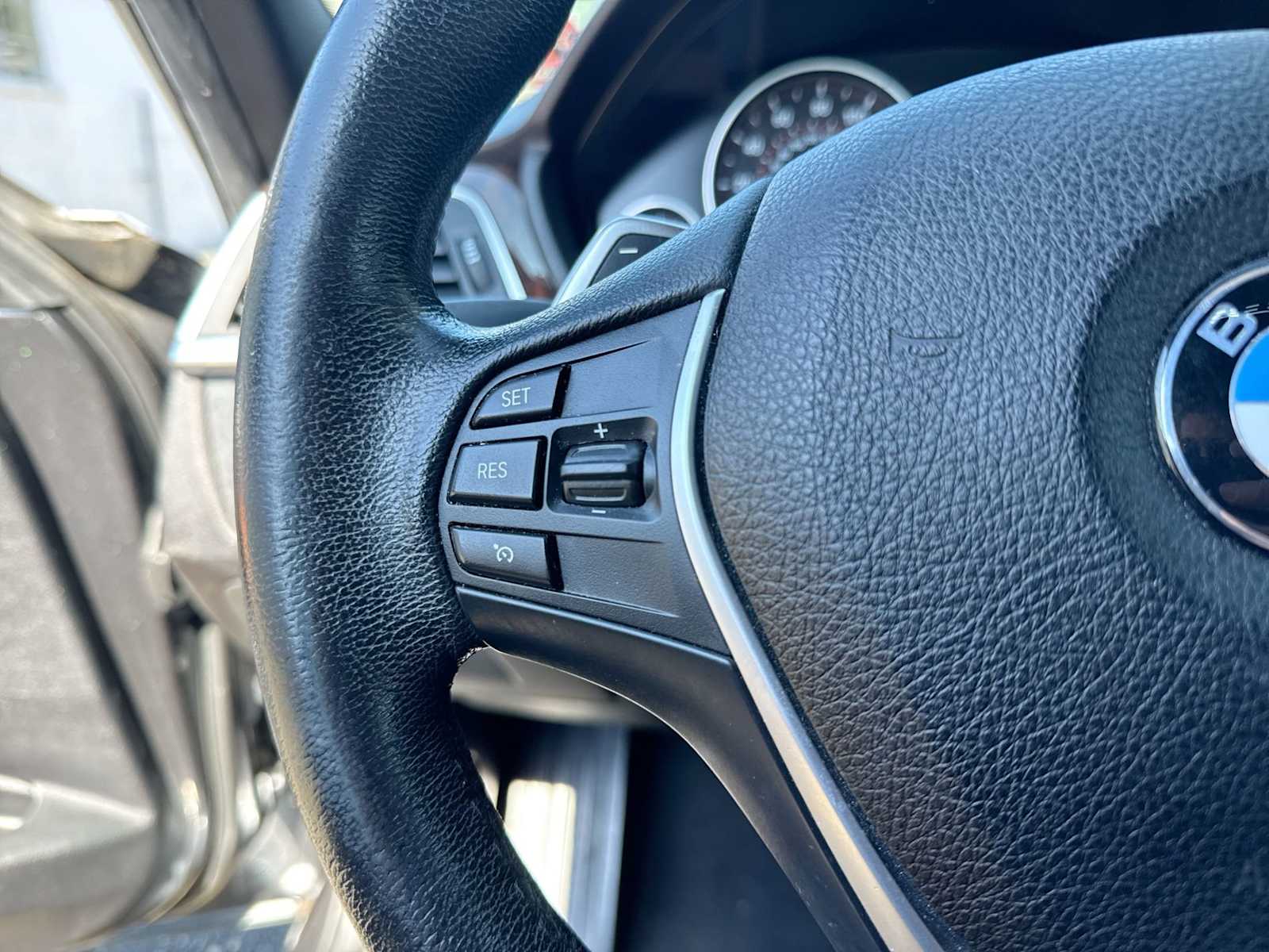 Thumbnail: 2017 BMW 3 Series - 25