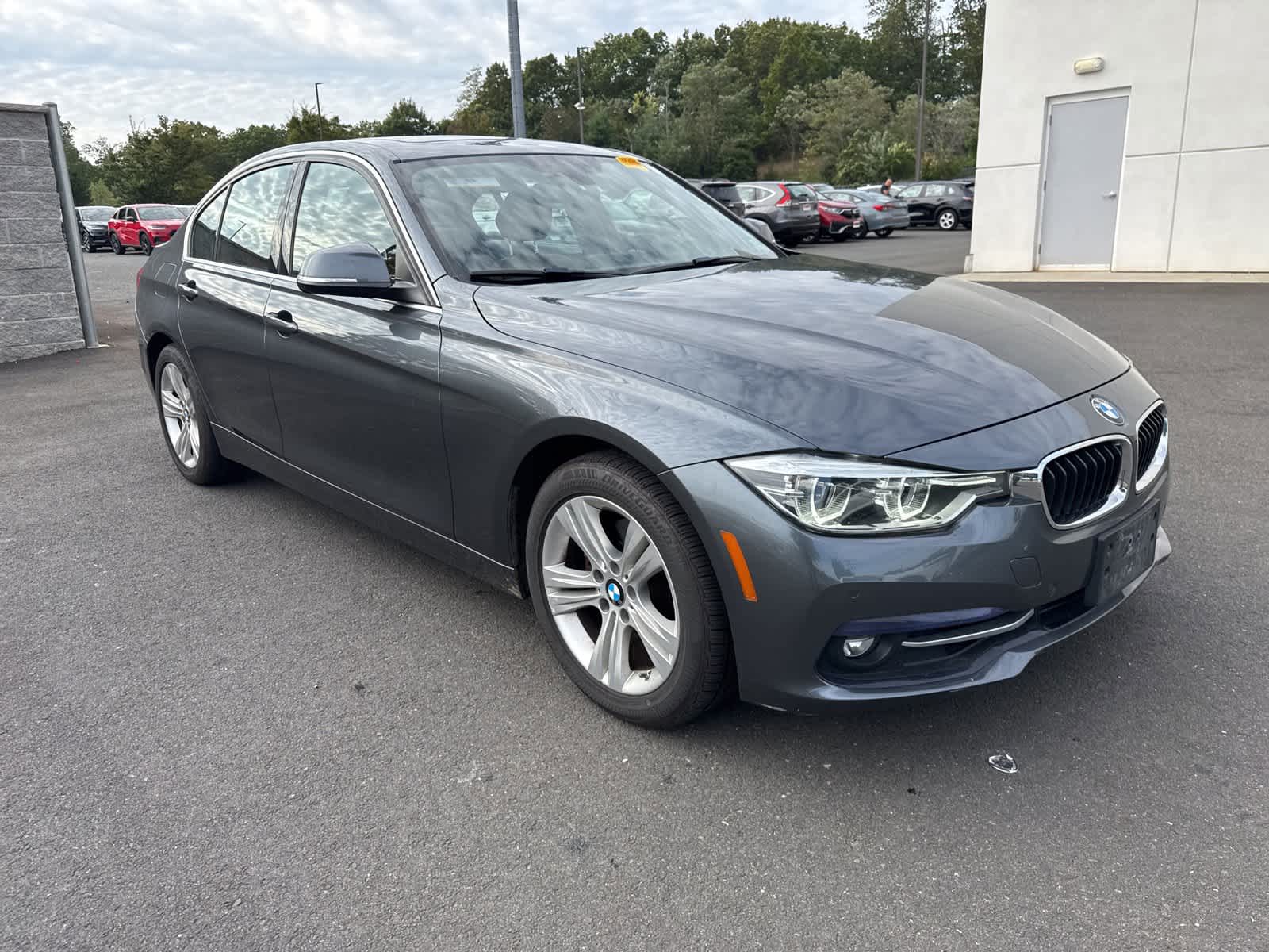 Thumbnail: 2017 BMW 3 Series - 7