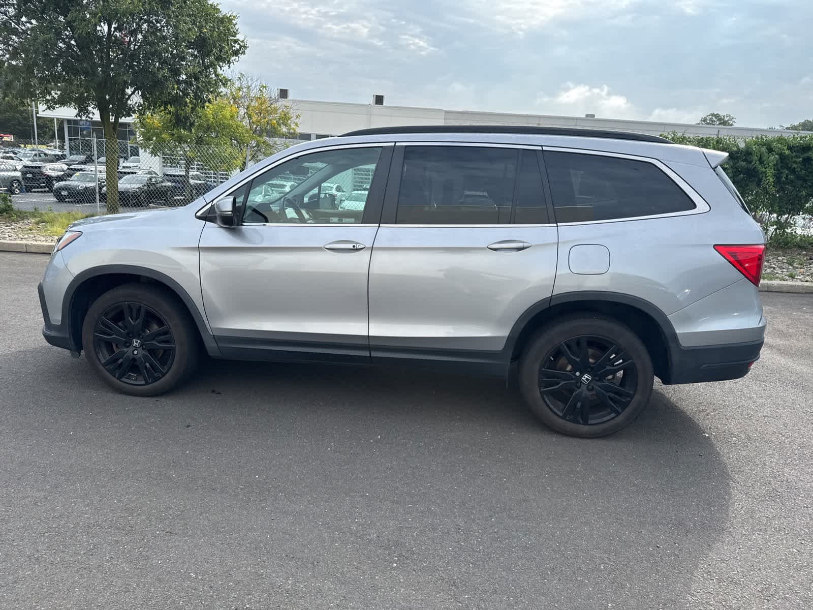 Thumbnail: 2022 Honda Pilot - 2