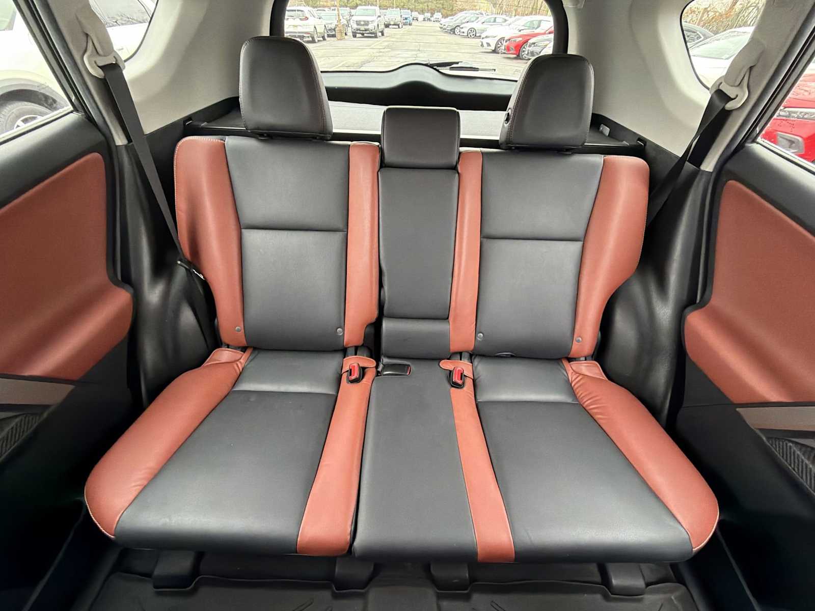 Thumbnail: 2015 Toyota RAV4 - 13