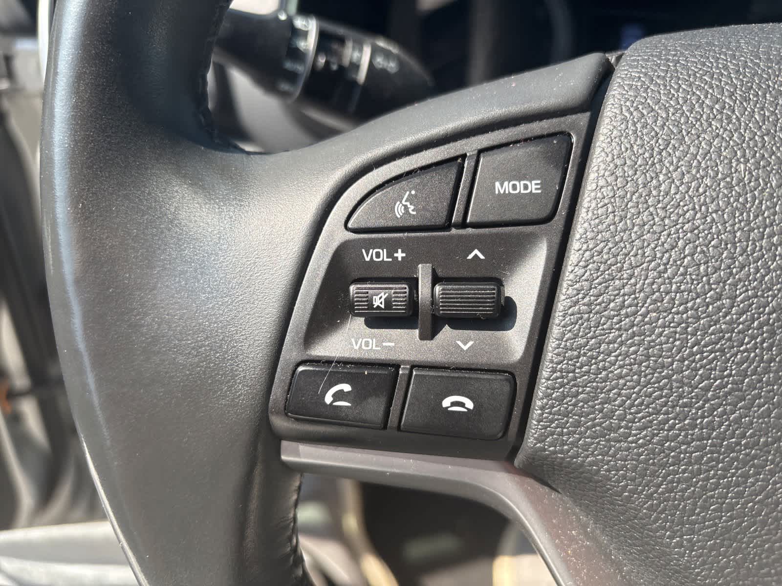 Thumbnail: 2020 Hyundai Tucson - 10