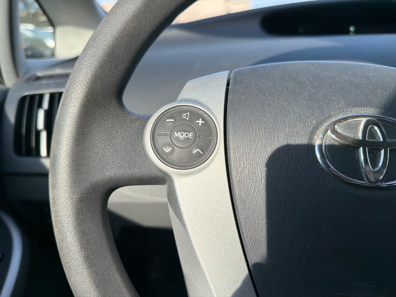 Thumbnail: 2011 Toyota Prius - 15