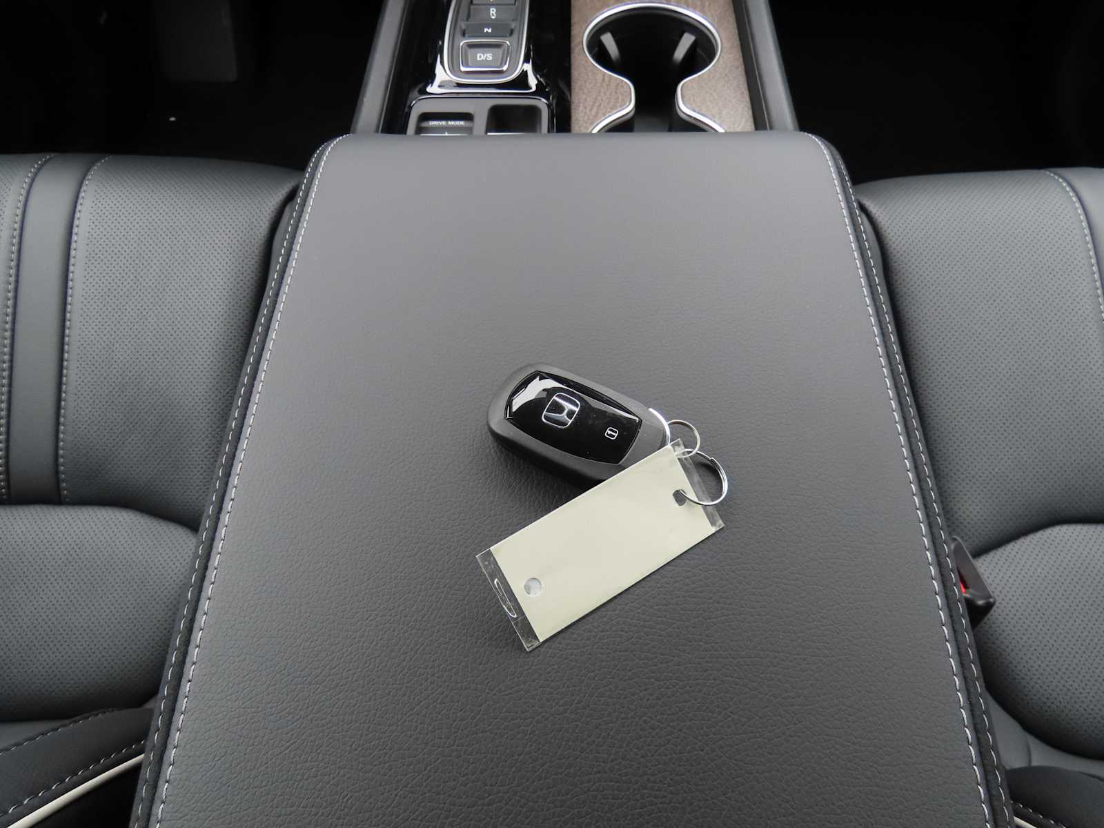 Thumbnail: 2026 Honda Pilot - 32